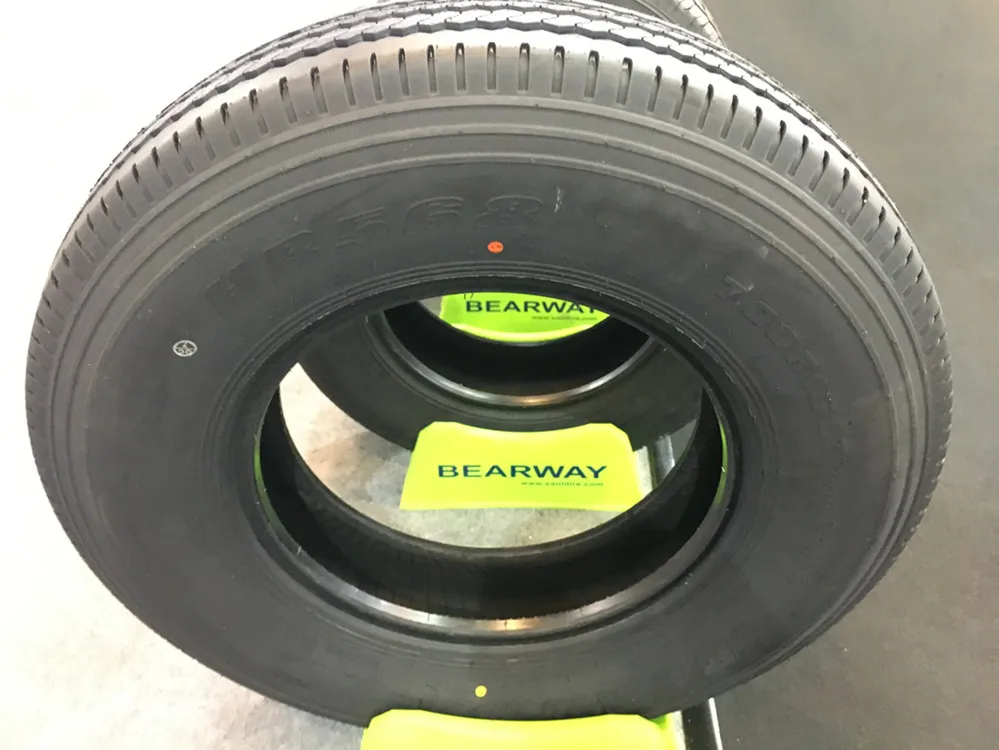 Радиальная легкая грузовая шина BEARWAY 650R16LT