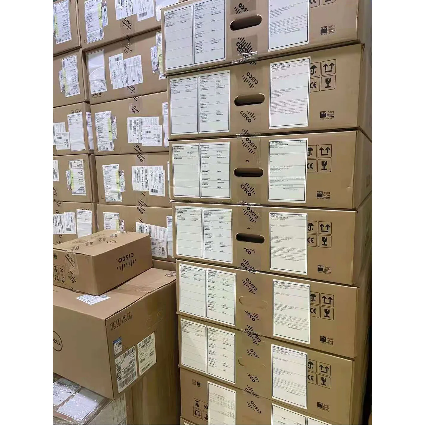 C8200L-1N-4T 1 NIM slot  4 Gigabit Ethernet WAN ports C8200 Series Edge Platforms C8200L-1N-4T