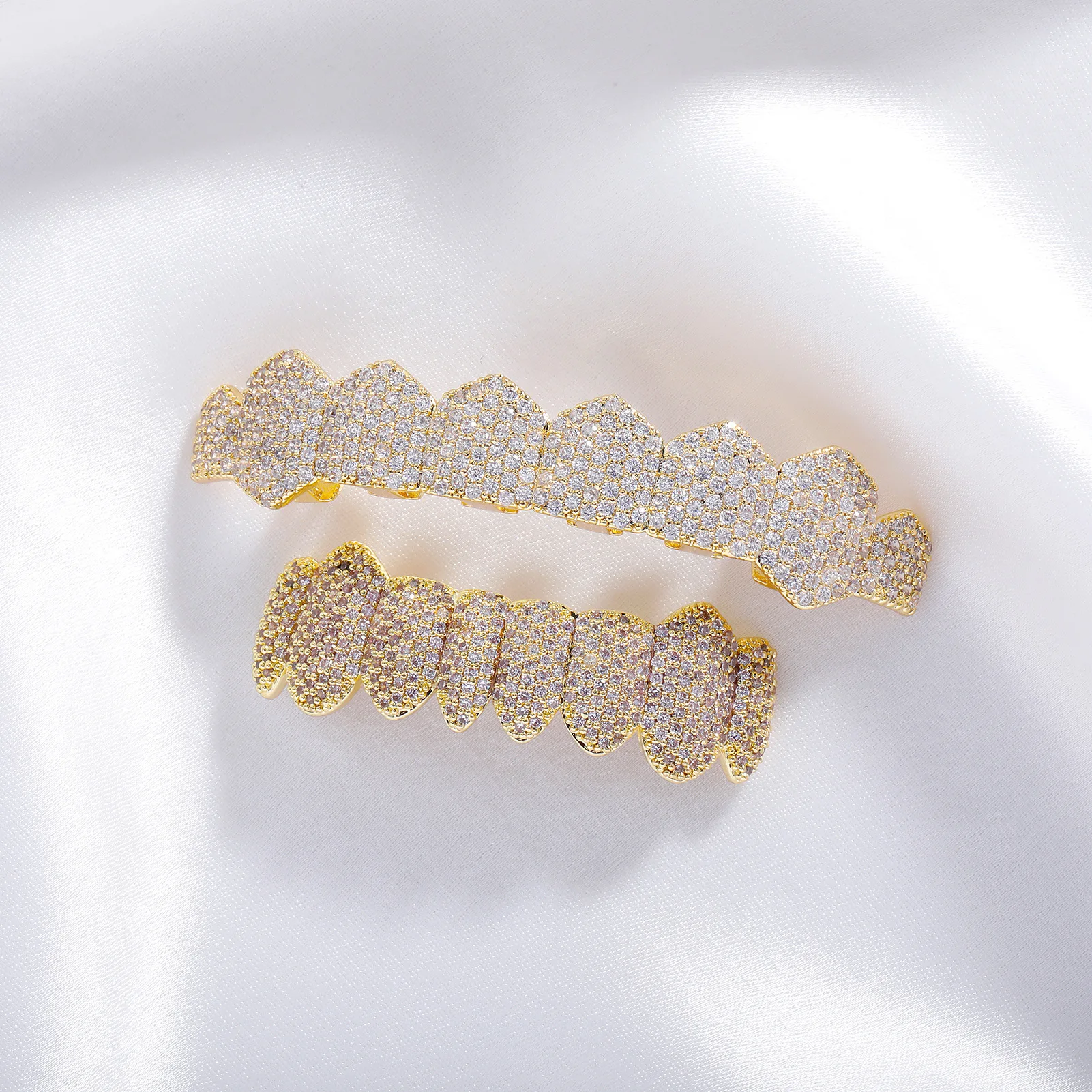 Fashion Hip Hop Iced Out Teeth Full Diamond 14K Inlaid Eight Canine Tooth Sharp Cool Braces Iced Out Teeth Grillz