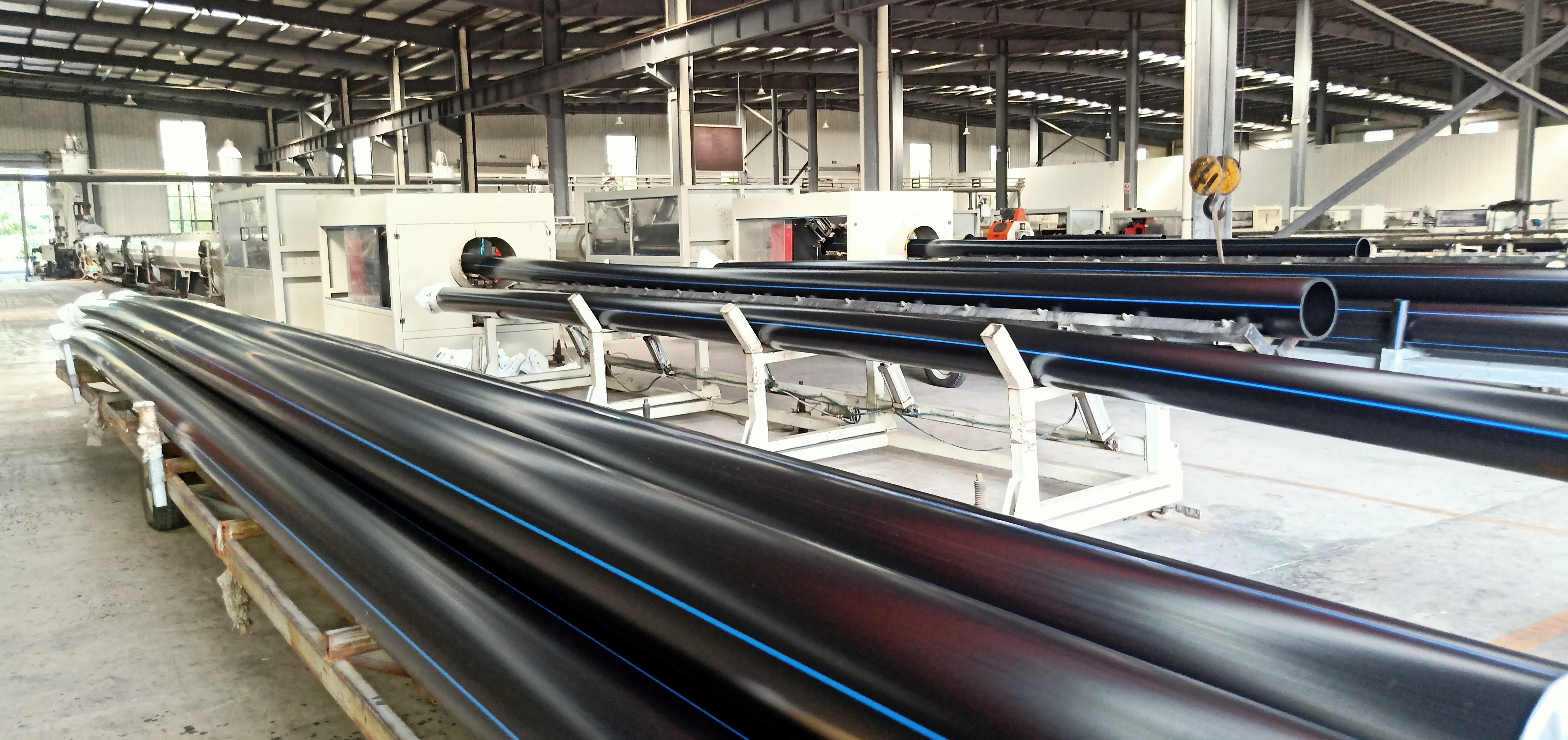 Трубы из полиэтилена Hdpe Бензиновые 100 м 200 и 300 рулонные трубы для водоснабжения