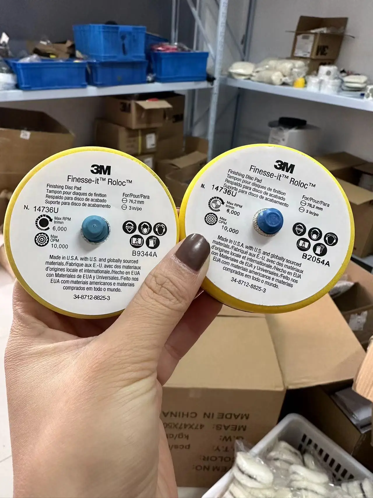 3M 14736U Finesse-it rolloc Finishing Disc Pad  3 in Firm 12 ea/Case Hook & Loop Discs