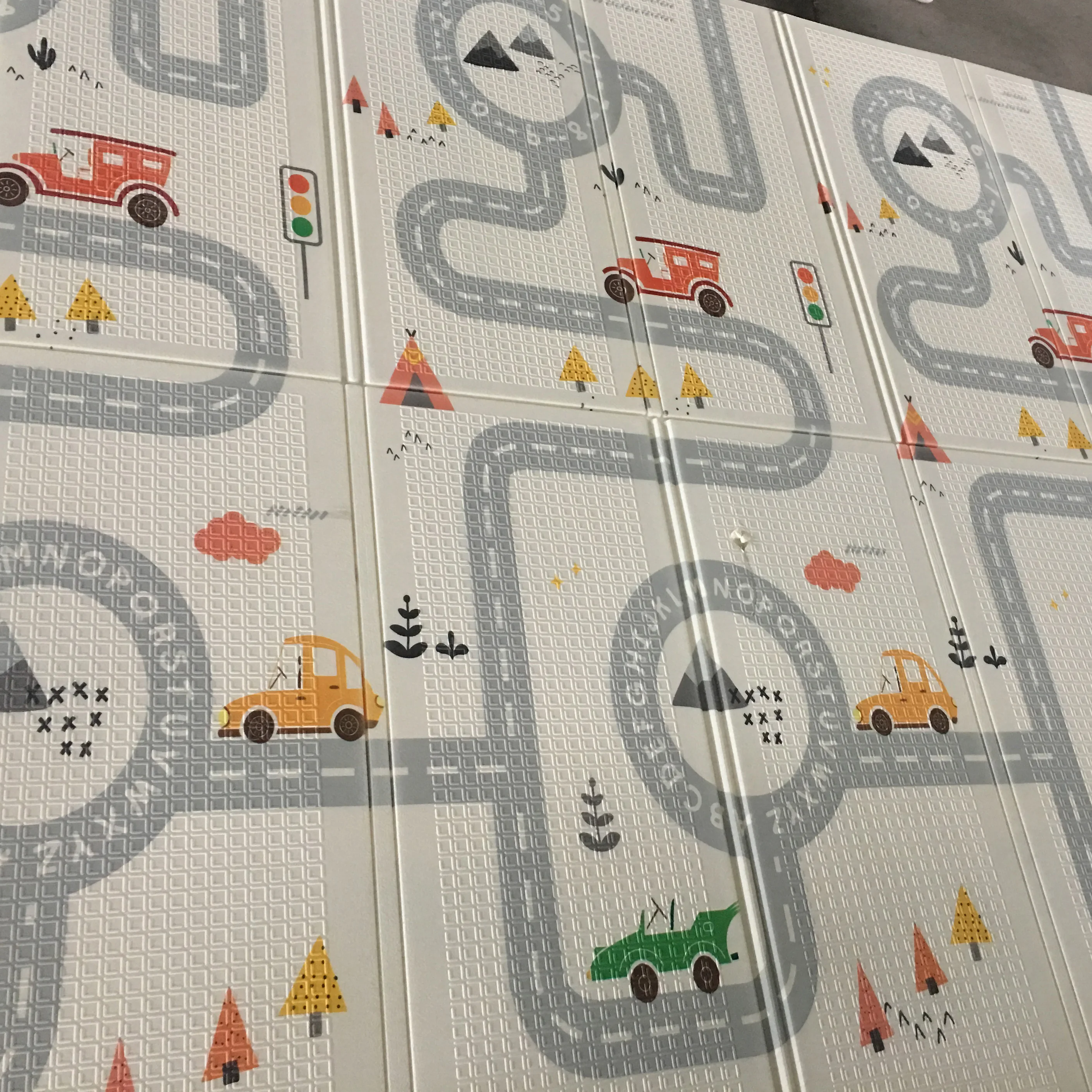 Waterproof cartoon portable kid play mat educational folding kids mat non toxic xpe foam baby playing mat