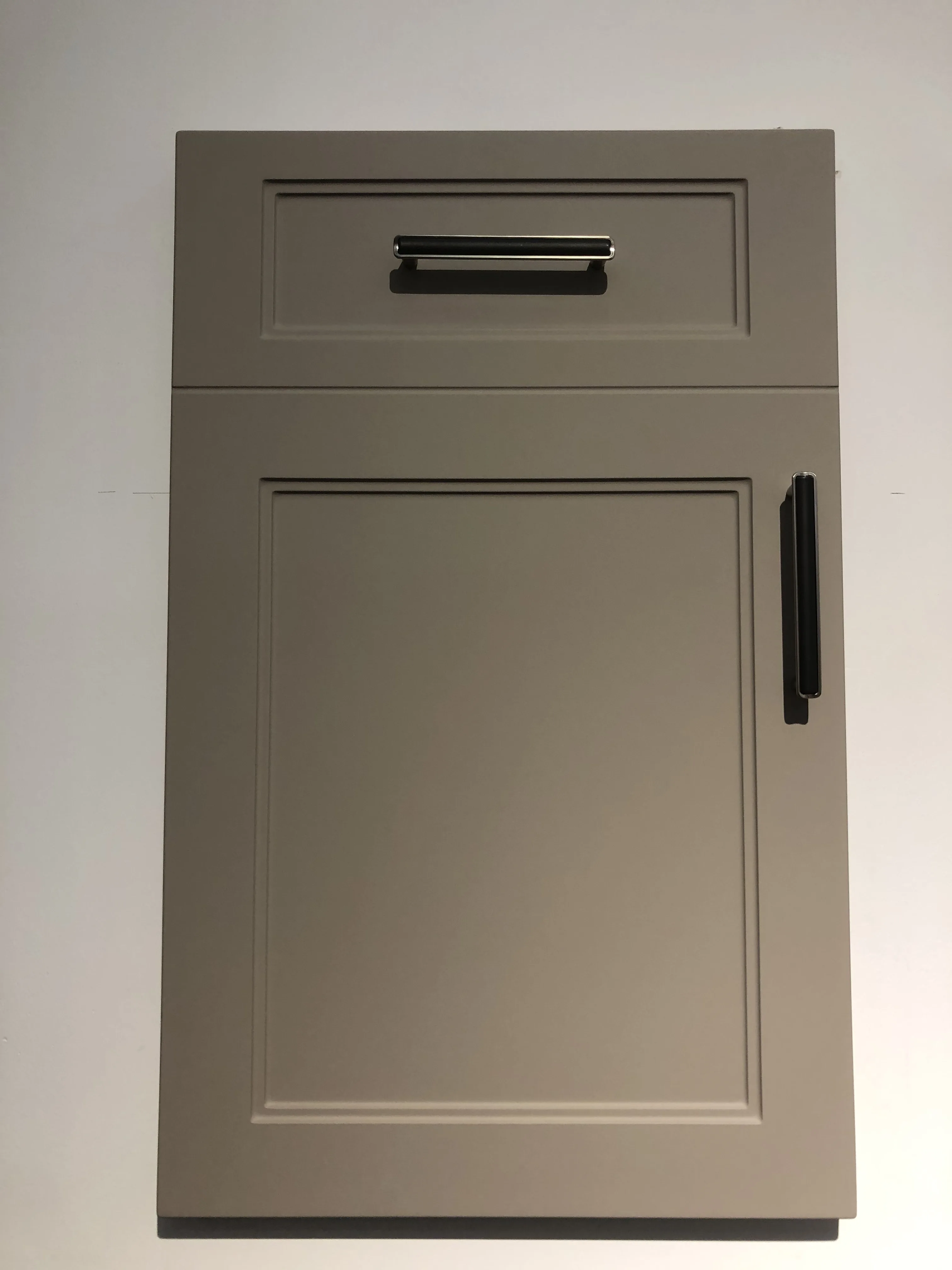 Дубовая облицовка плоская панель дверь кухонного шкафа и фронтальные выдвижные ящики