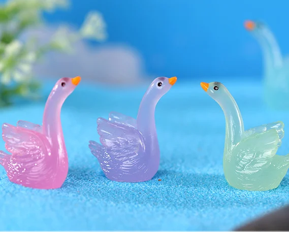 Мини-фигурки в виде короны белого и черного цвета свадебные парные фигурки сувениры фигурка лебедя