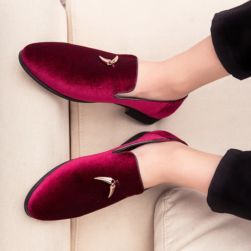 Luxury Men Loafers Shoes Slip On Moccasins Casual Shoe Man Party Wedding Flats Mens Red Bottoms Zapatos Hombre Formal Shoes