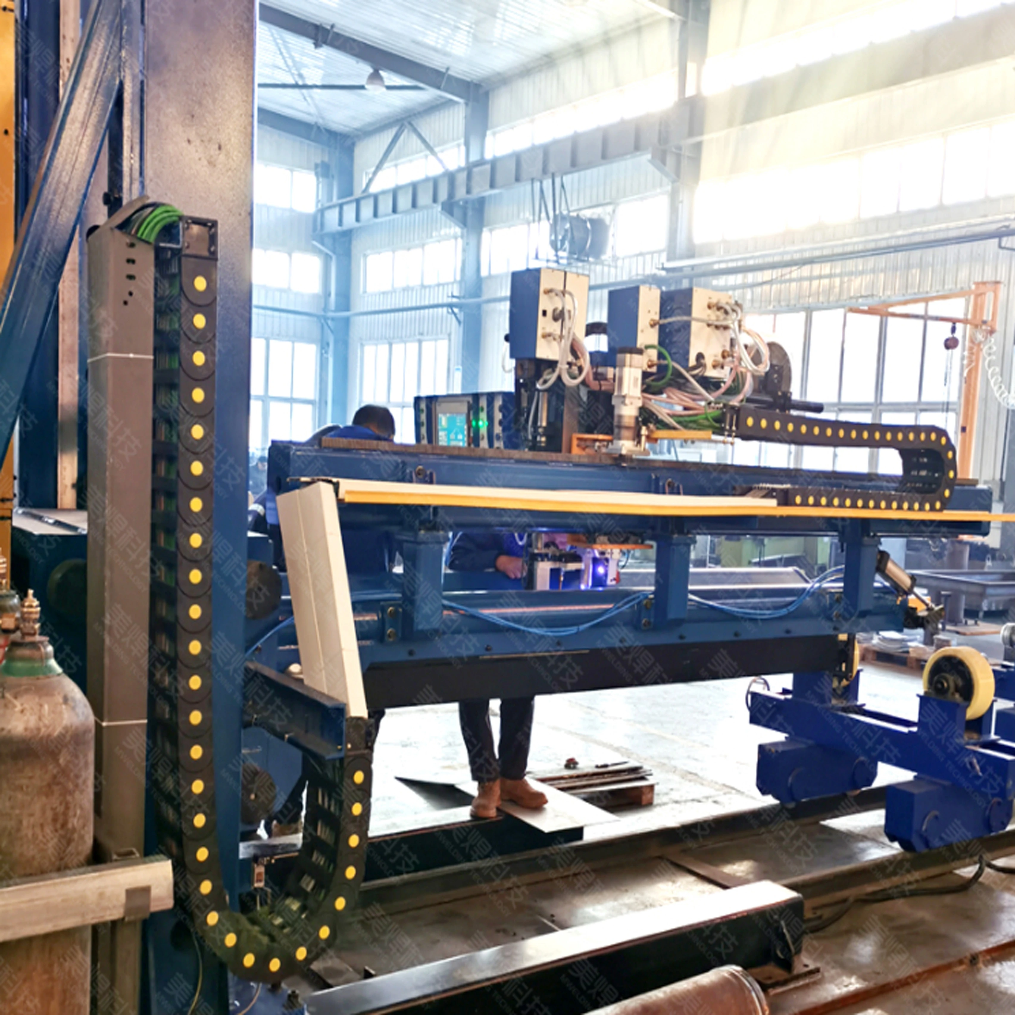 Сварочный аппарат MIG/TIG сварочный с продольным швом автоматический фрезерный станок MWZFN-7500