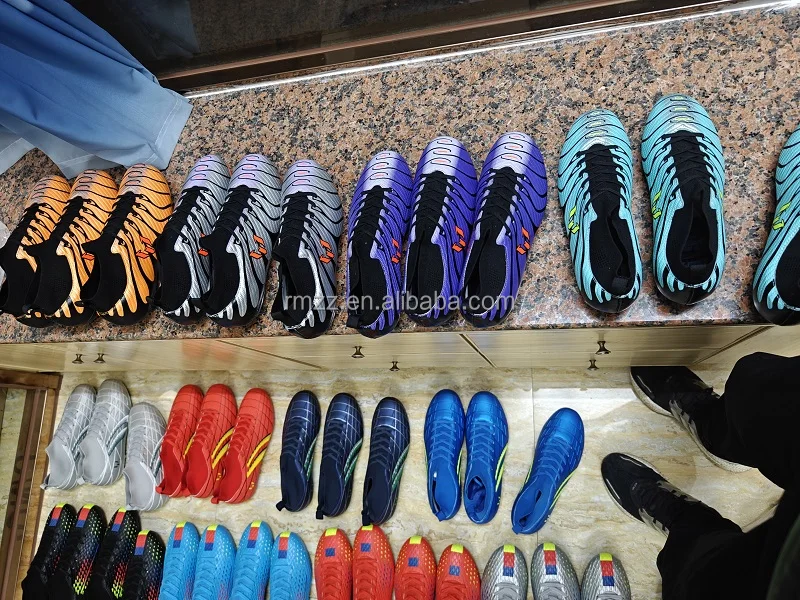 ODM/OEM New Customizable Elastic Football Shoe Upper Capelladas Flight Knitted Football Shoe