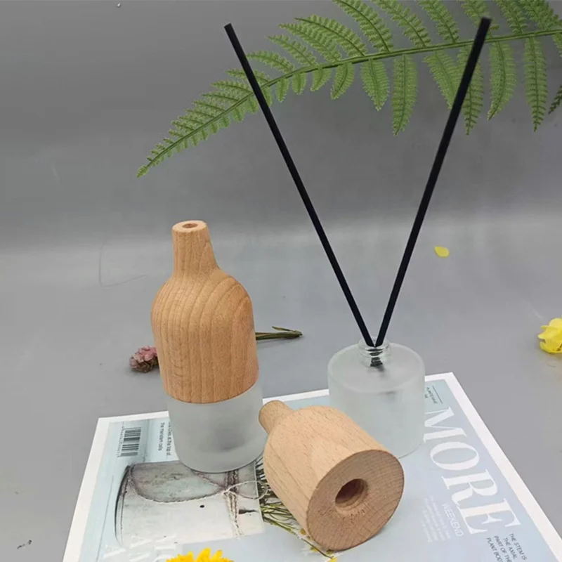 Wholesale Air Aroma Reed Fragrance Empty 30ml 50ml Luxury Glass Diffuser Bottle with wooden cap