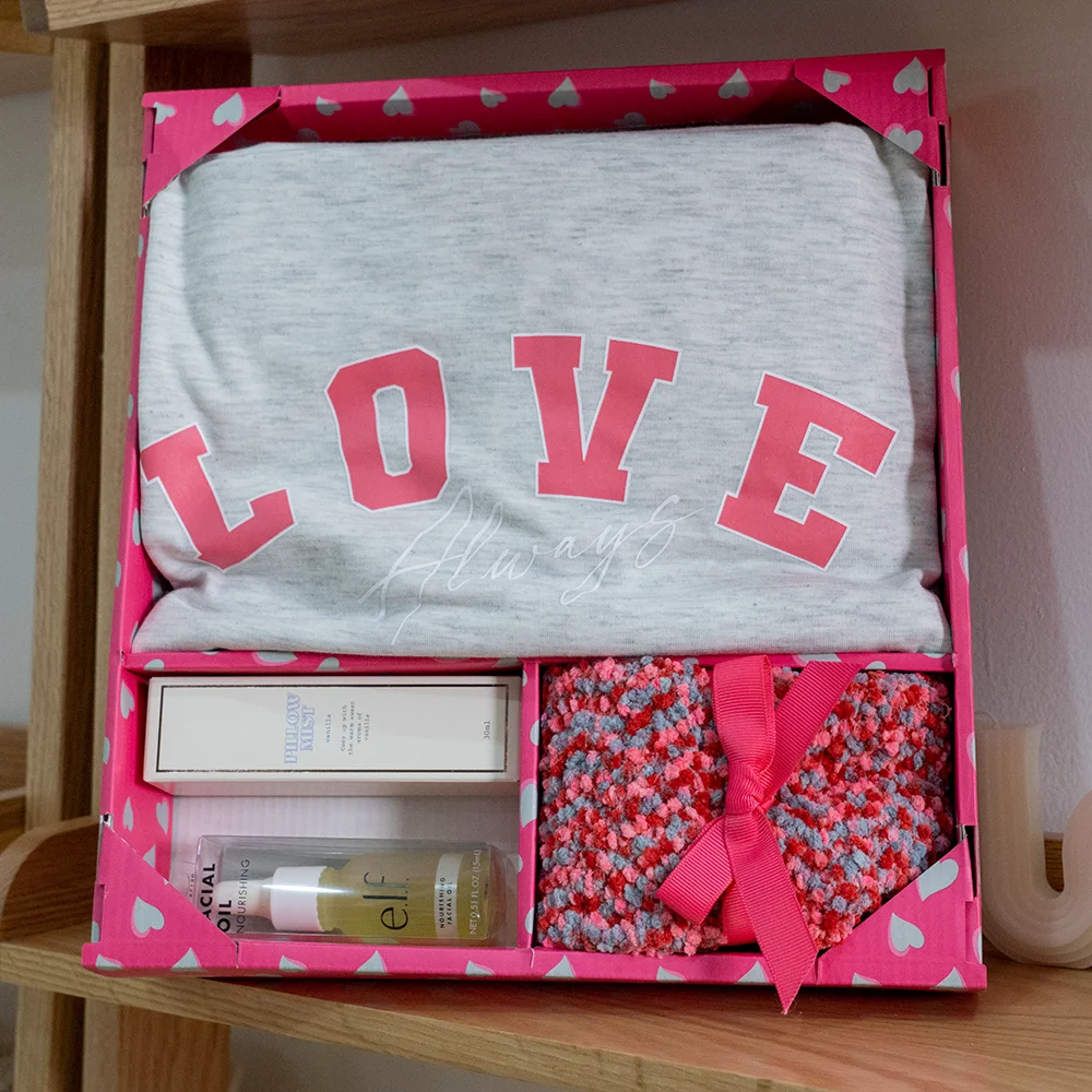 Drop Shipping Print Adult Pink Home Wear Long Sleeve Valentines Pajamas For Women Set