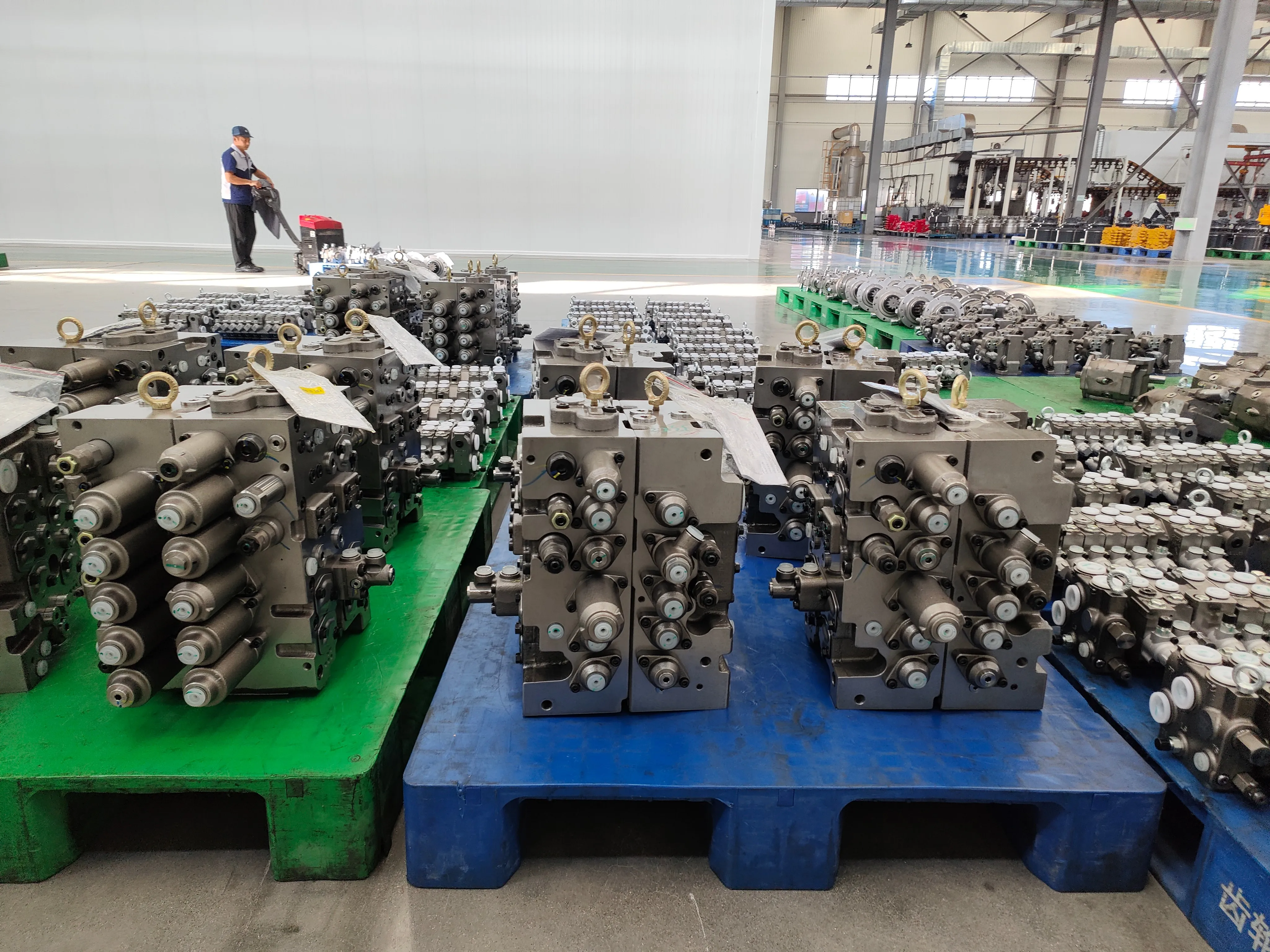 EDDIE Excavator multiple control valve New Condition suitable 19~30ton Excavator