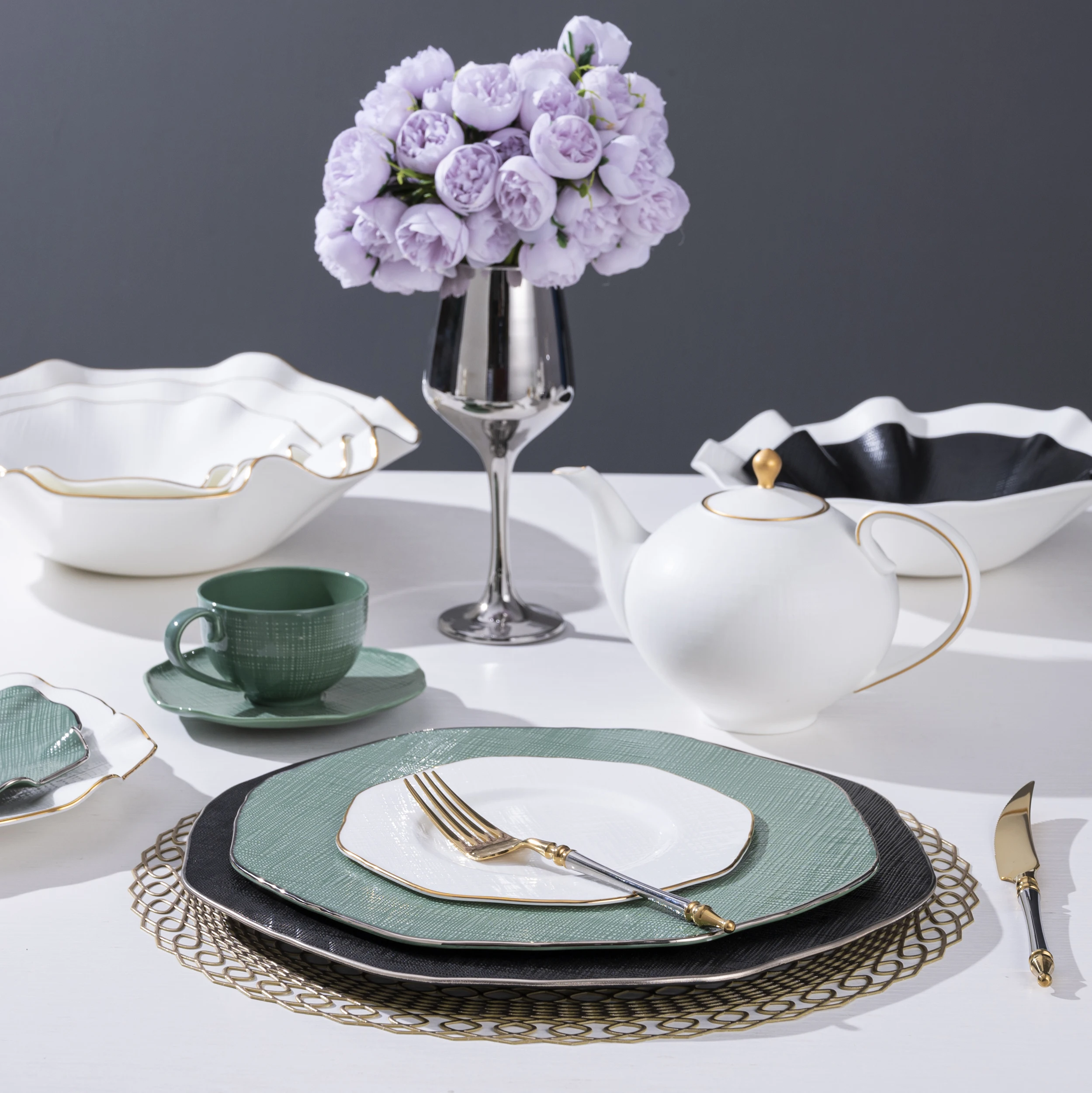 PITO Modern Luxury Ceramic Fine Bone China  Wedding Party Christmas Porcelain Plate Ceramic Dinner Plates Dishes