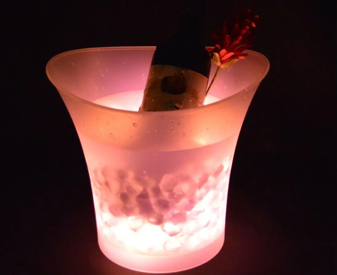 
2021 LED Ice Bucket 5L Colorful Plastic Large Champagne Wine Ice Bucket, Multi Colors Changing for Party/Home/Bar/KTV Clubs 