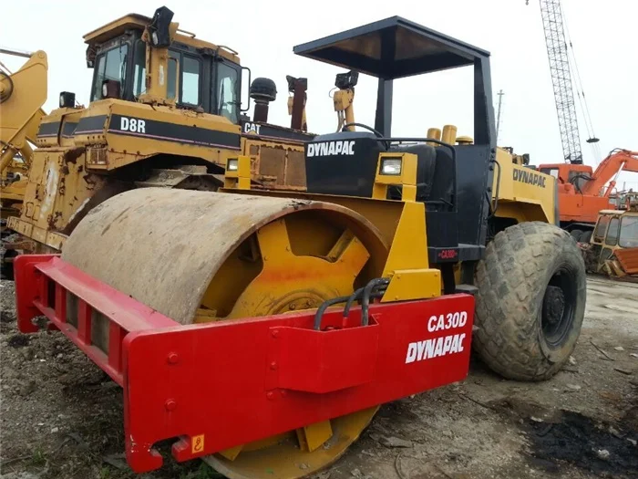 Подержанный Вибрационный дорожный каток Dynapac Ca30d/уплотнитель