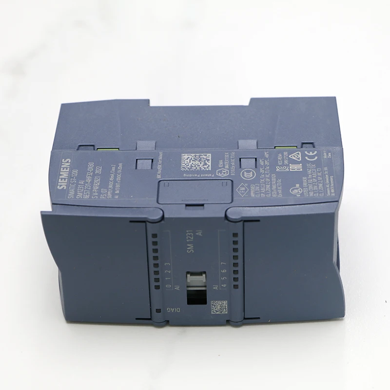 В наличии 100% оригинальный plc siemens SIMATIC S7-1200 Аналоговые входы SM1231 8 6ES7231-4HF32-0XB0