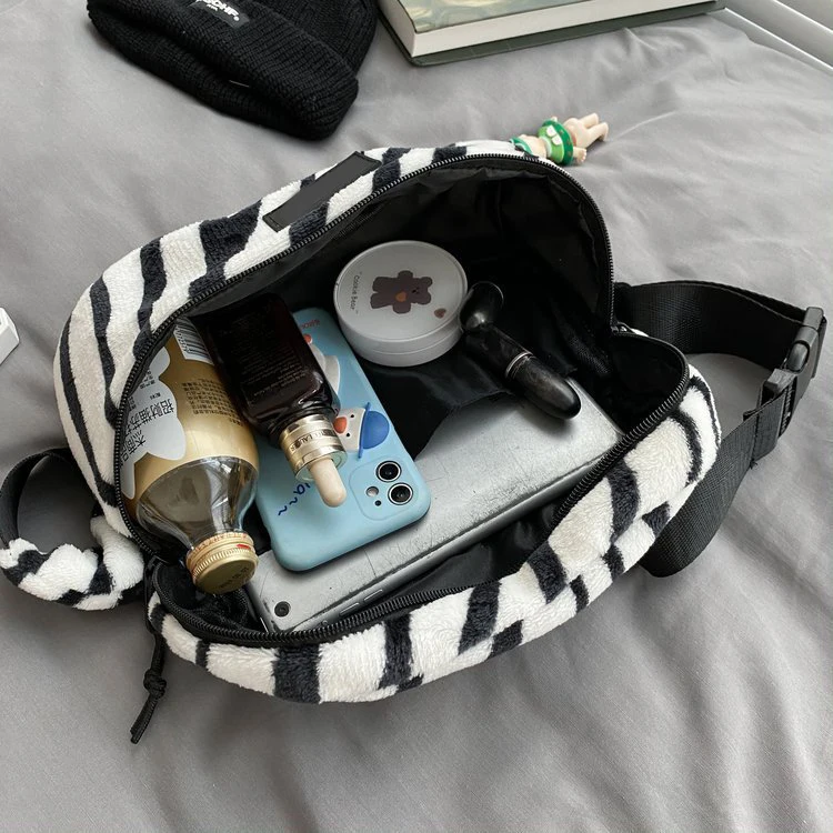 Jtfur women street fashion handbag fluffy faux rabbit fur portable fanny pack cross body bag