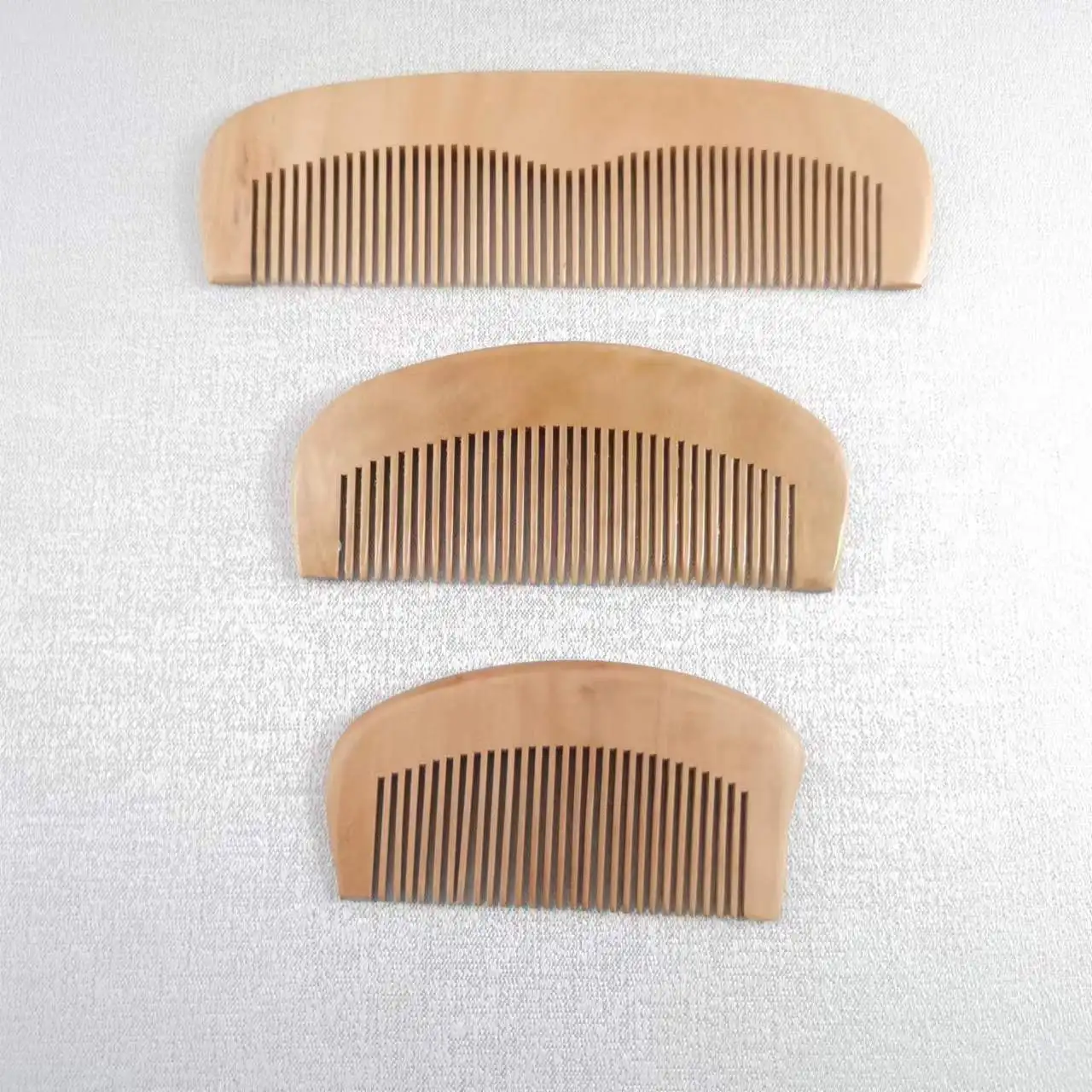 Small Custom Black Peach Wood Wooden Beard Neem Baby Massage Tail Wide Tooth Hair Comb Brush Set Natural