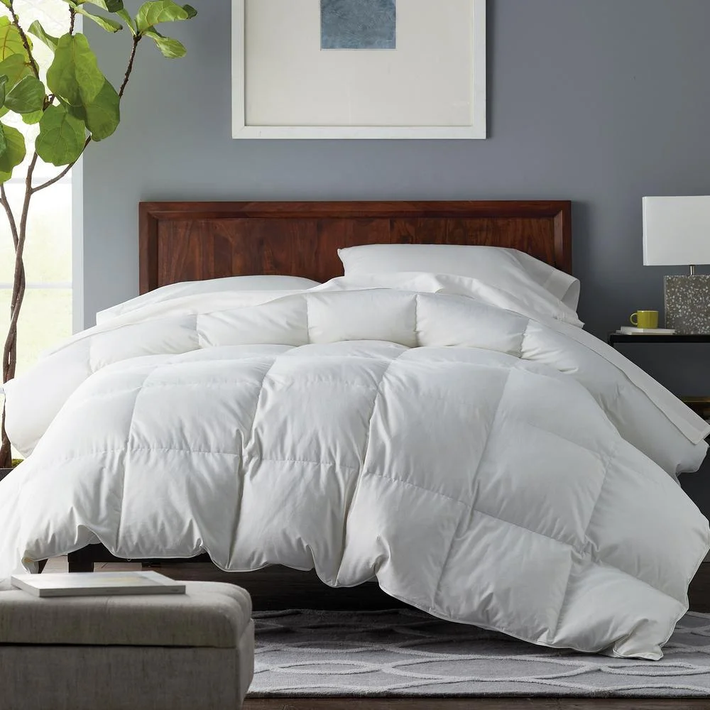 Four Seasons 5 Star Hotel Bedding Supplier Soft Duck 5% Down Filling Bed Comforters Luxury Quilt Cheap White Feather Duvet