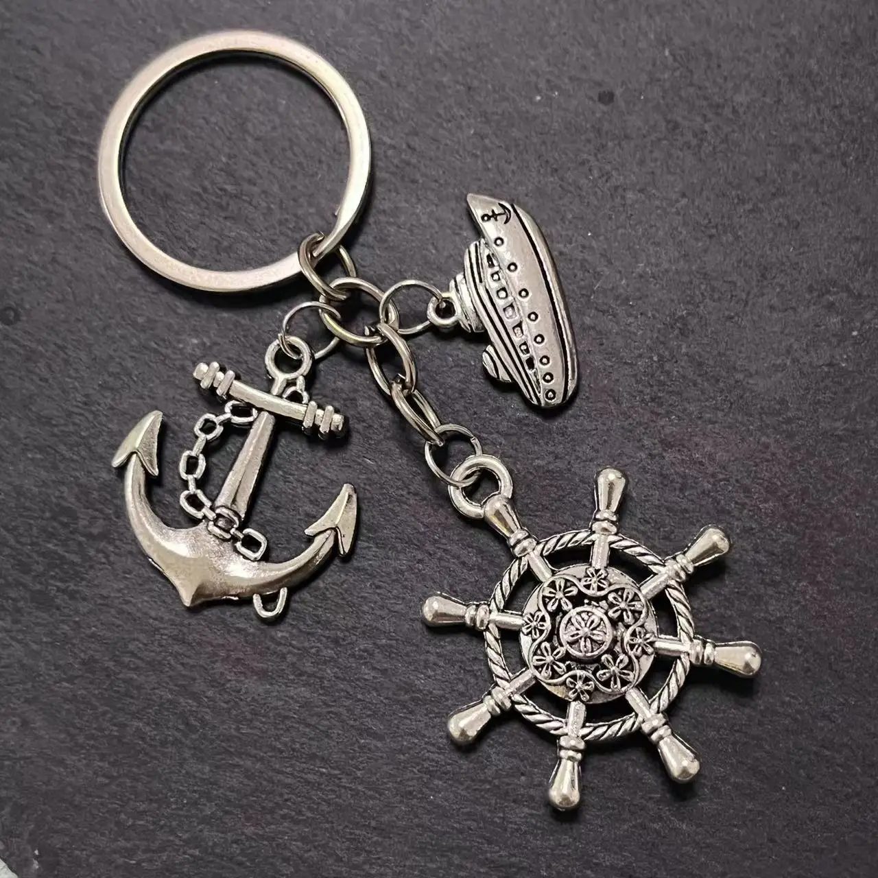 Airplane Camera Paris Tower Keychain Travel Creative Memorial Gift Keychain Accessories