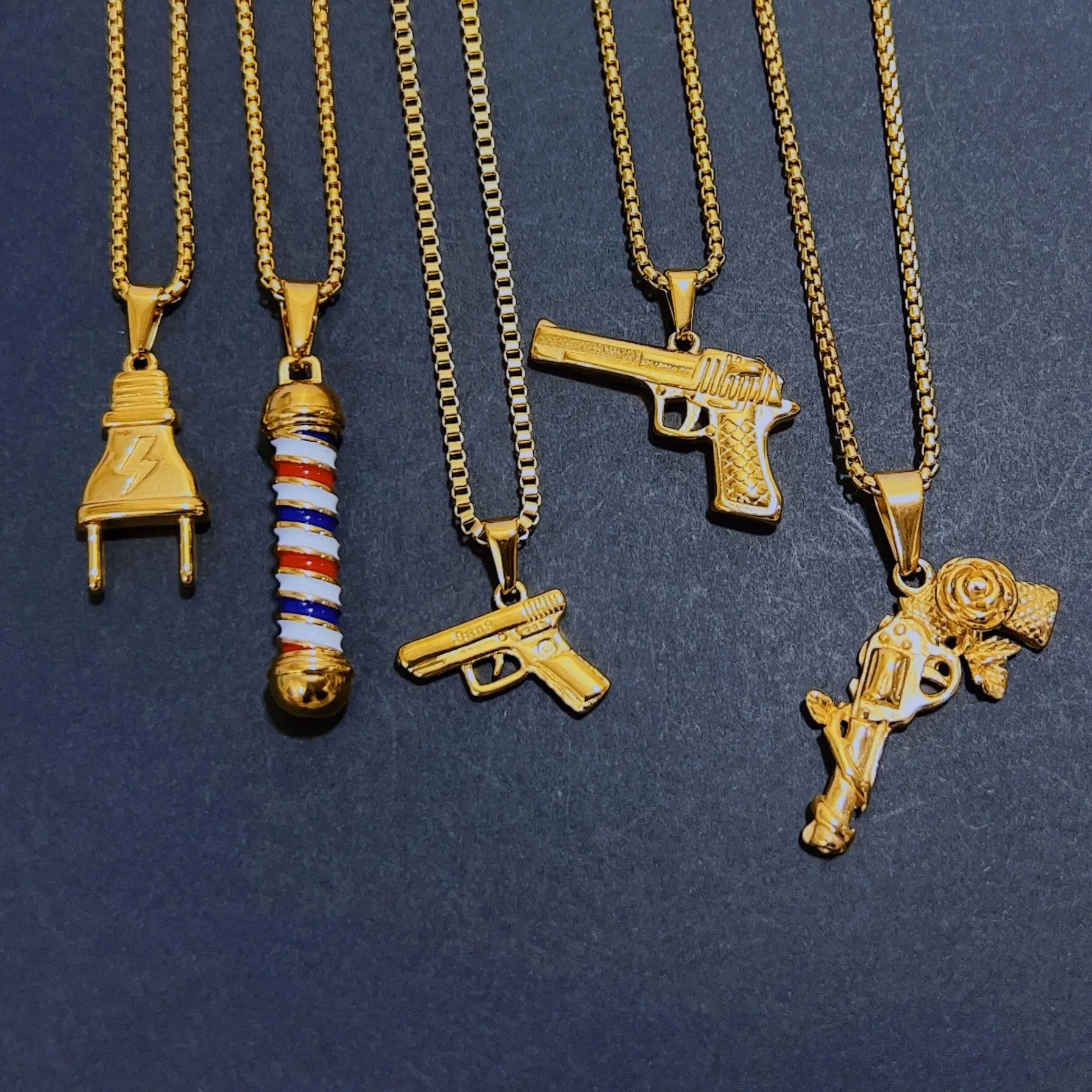 Retro 3D Barber Pole Necklace Barber Haircut Gothic Necklaces For Men Stainless Steel Long Chain hiphop Salon Pole Necklace