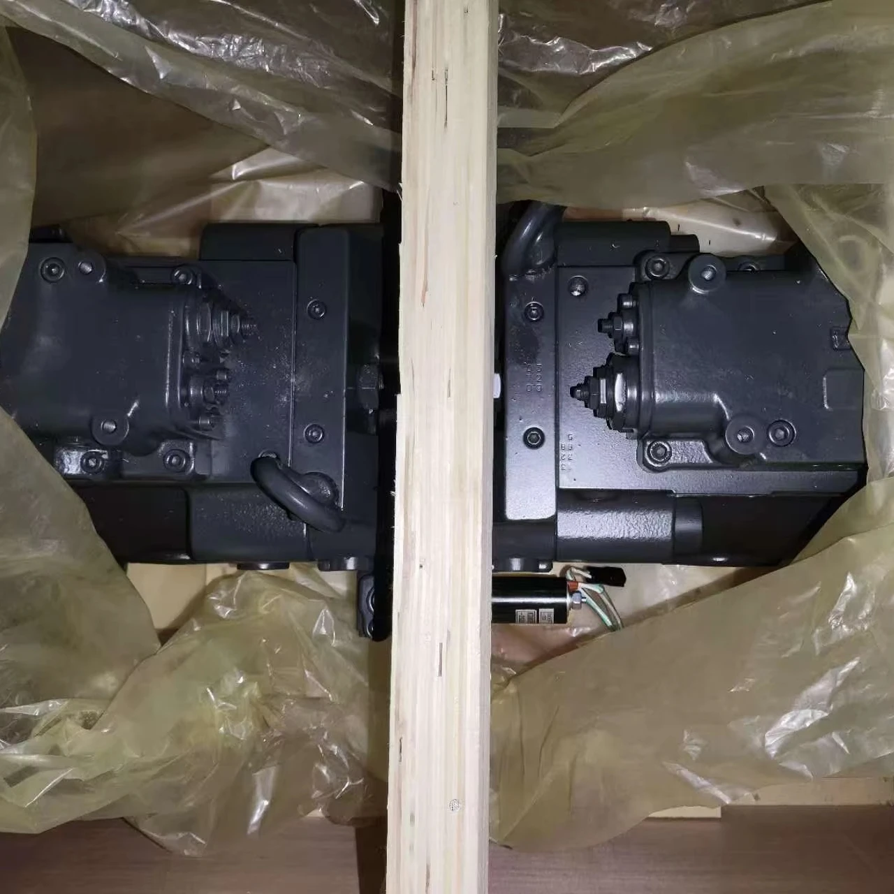 Части экскаватора K7V280DTP1Y6R-9N04-AVS ZE730EK-10 гидравлического насоса оригинальный и совершенно новый