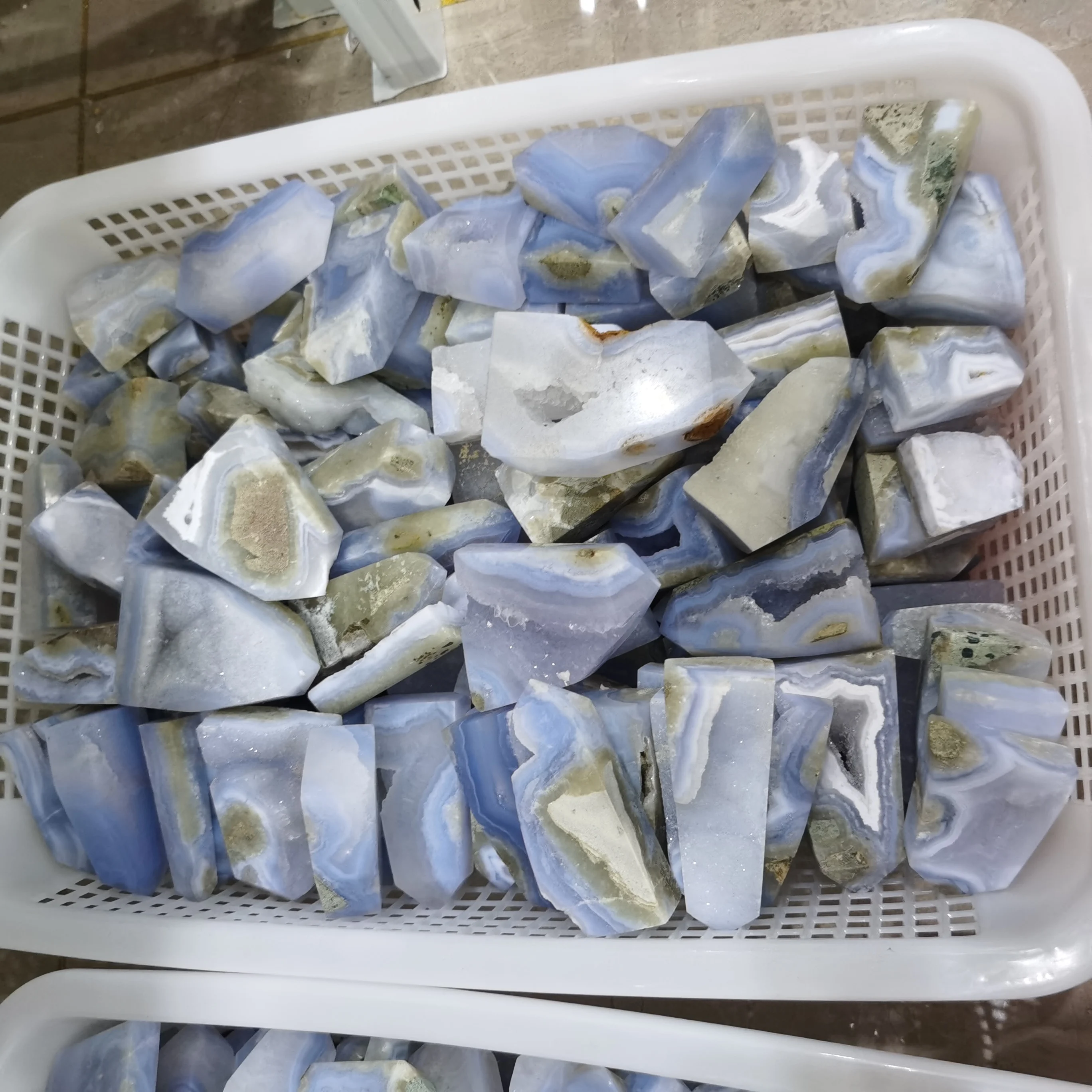 Reiki Crystal Stone Natural Blue Lace Agate Crystal Point Tower Raw Crystal Geode Healing