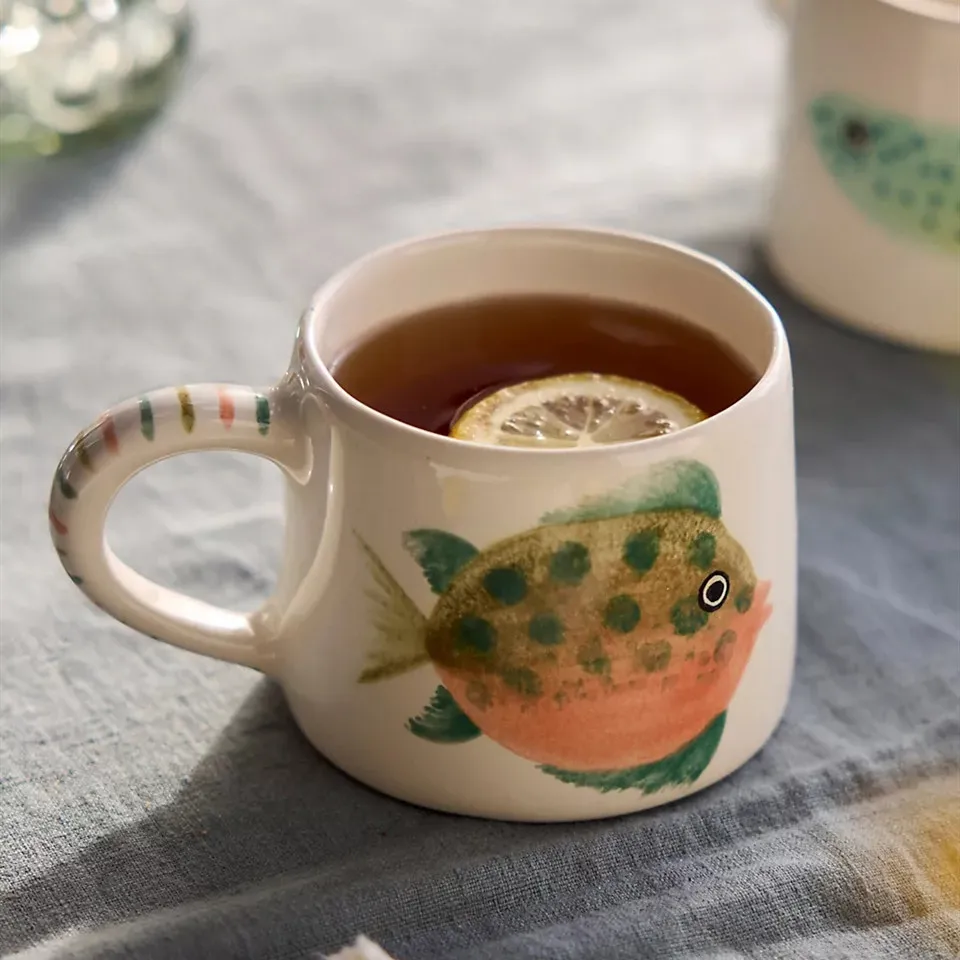 Wholesale hand printed  fish pattern stoneware cute mug cup drinking water ceramic coffee mugs