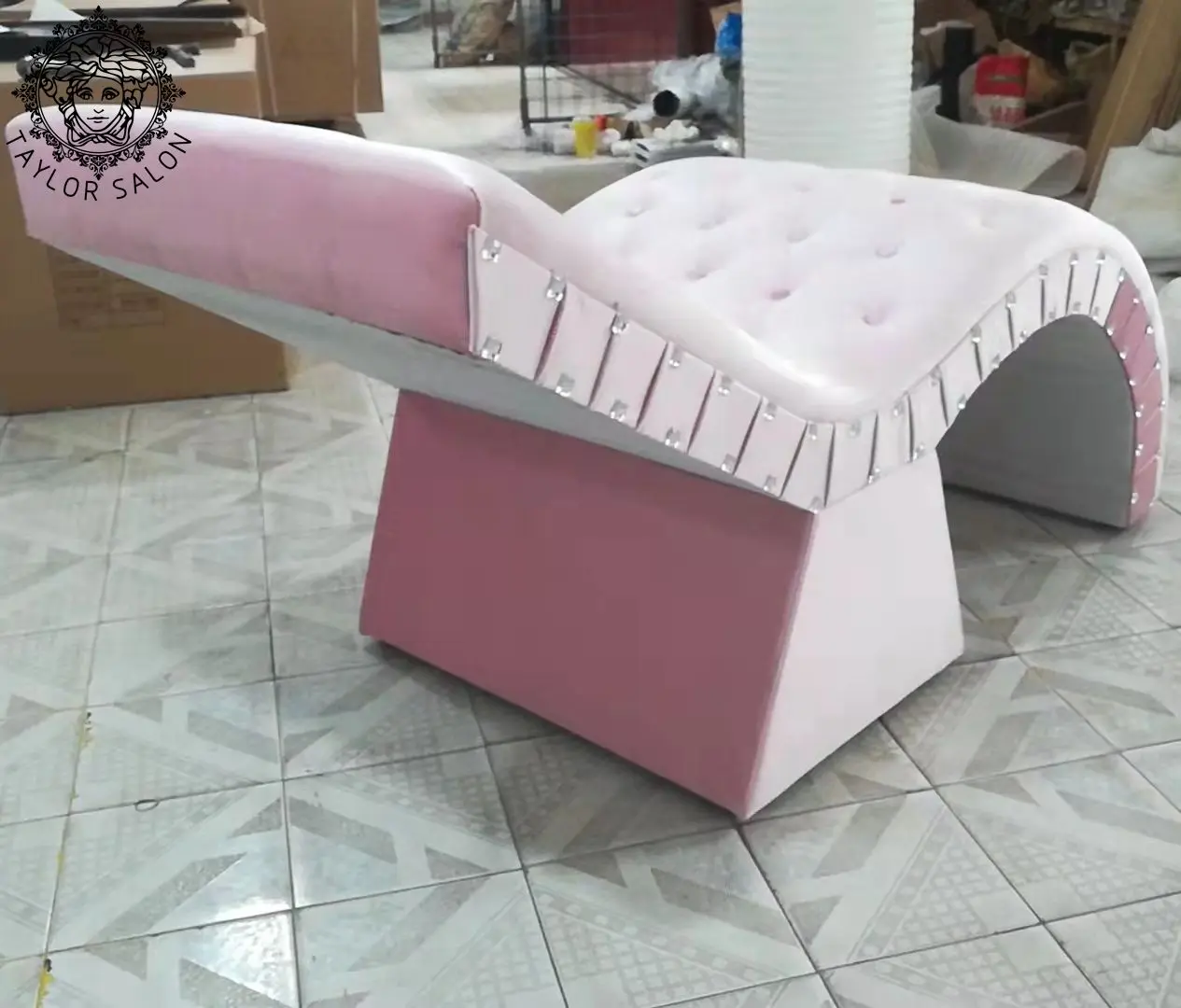 Leather Facial Massage Bed Modern Curve Lash Bed for Beauty Salon