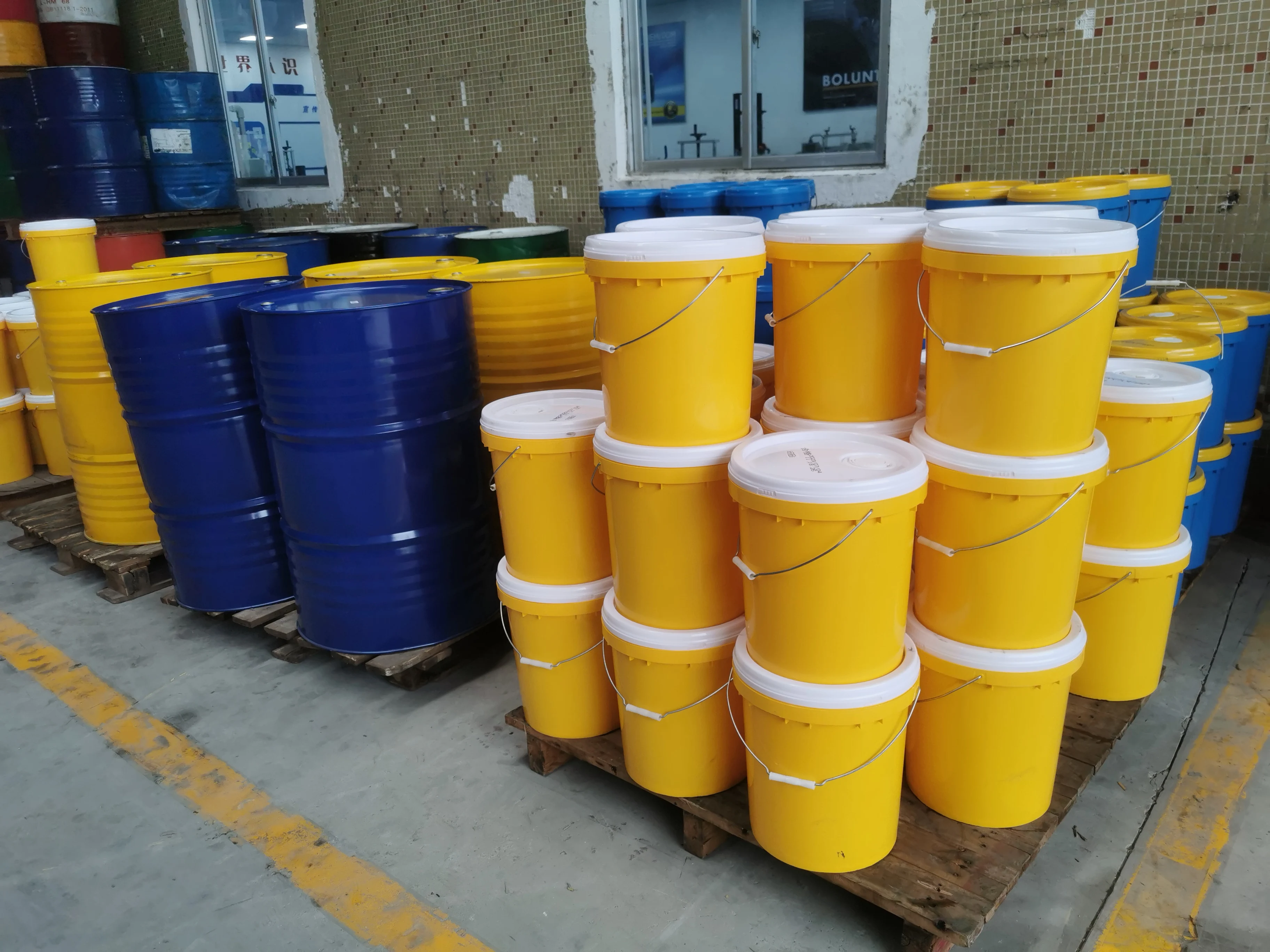 Waterproofing Materials Heat Resistant Polyurethane Waterproof Coating Roof Paint for roof