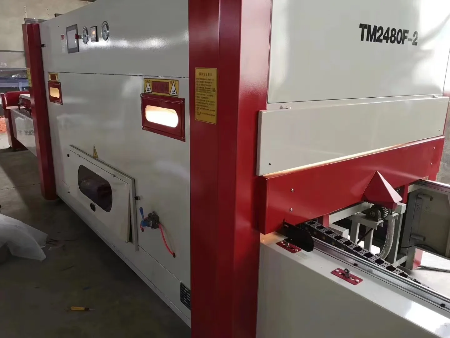 LD Machinery TM2480 automatic vacuum forming negative pressure pvc film laminator suction machine for door sheet door plank