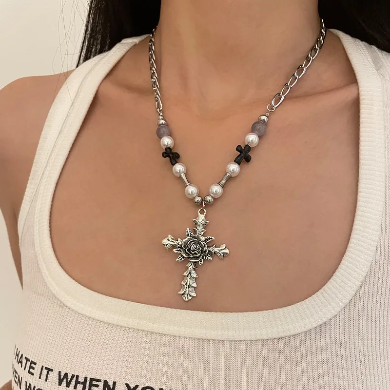 Vintage Personality Flower Cross Pendant Necklaces for Men Women Ins Hip-hop Pearl Beaded Necklace Jewelry Accessories
