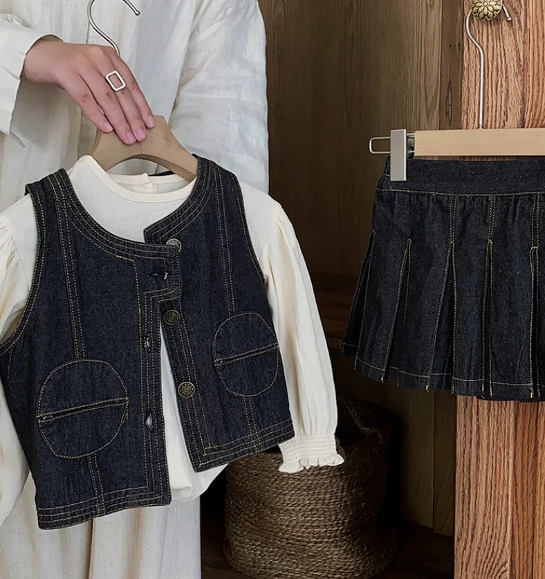 Yumi 2023 Autumn Girls Crewneck Pocket Denim Pleated Skirt Set Casual Solid Pattern Three-Piece Fashion Shirt Set to Wear
