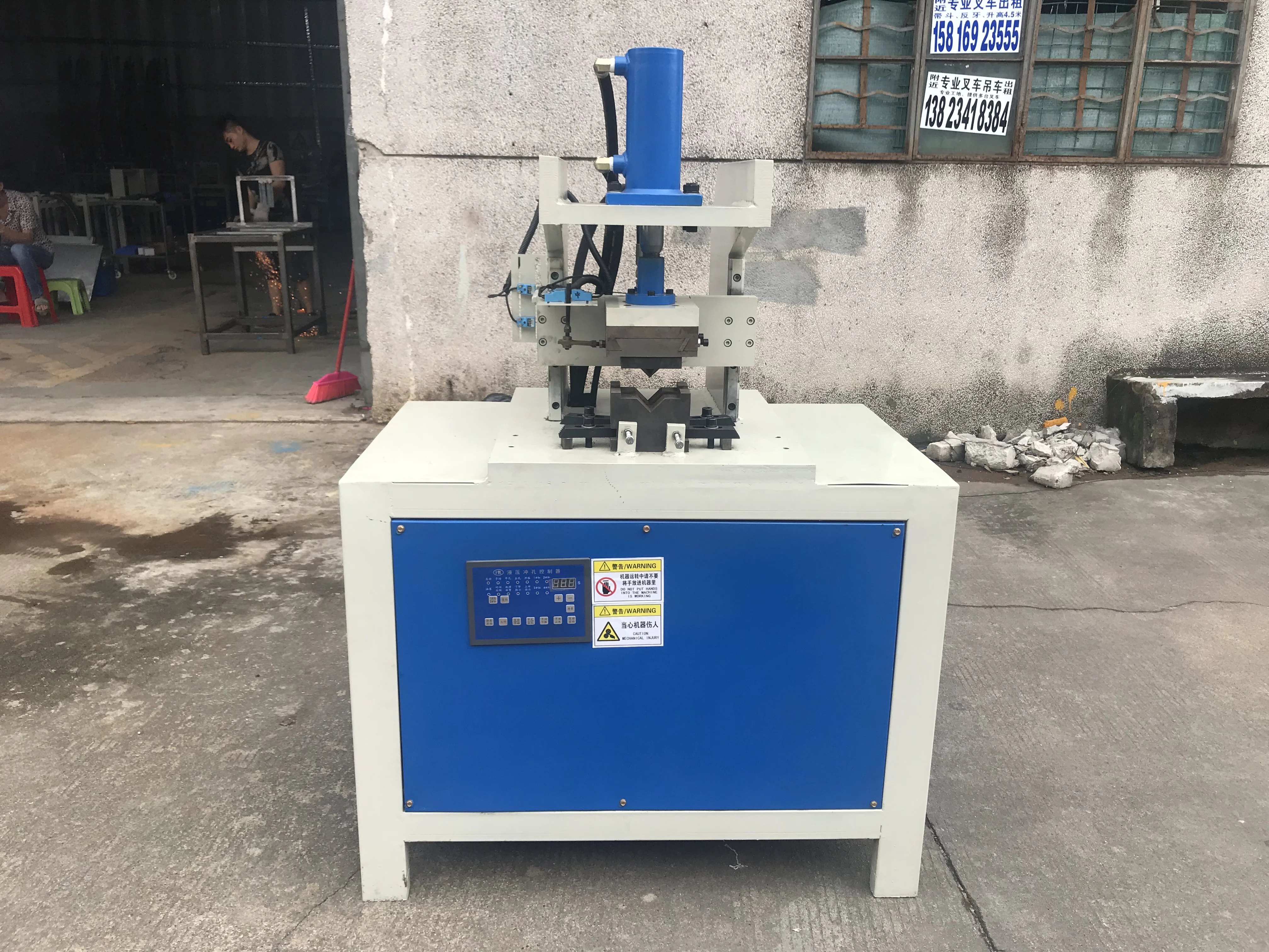  Hydraulic automatic angle punching machine Steel pipe cutting Stainless