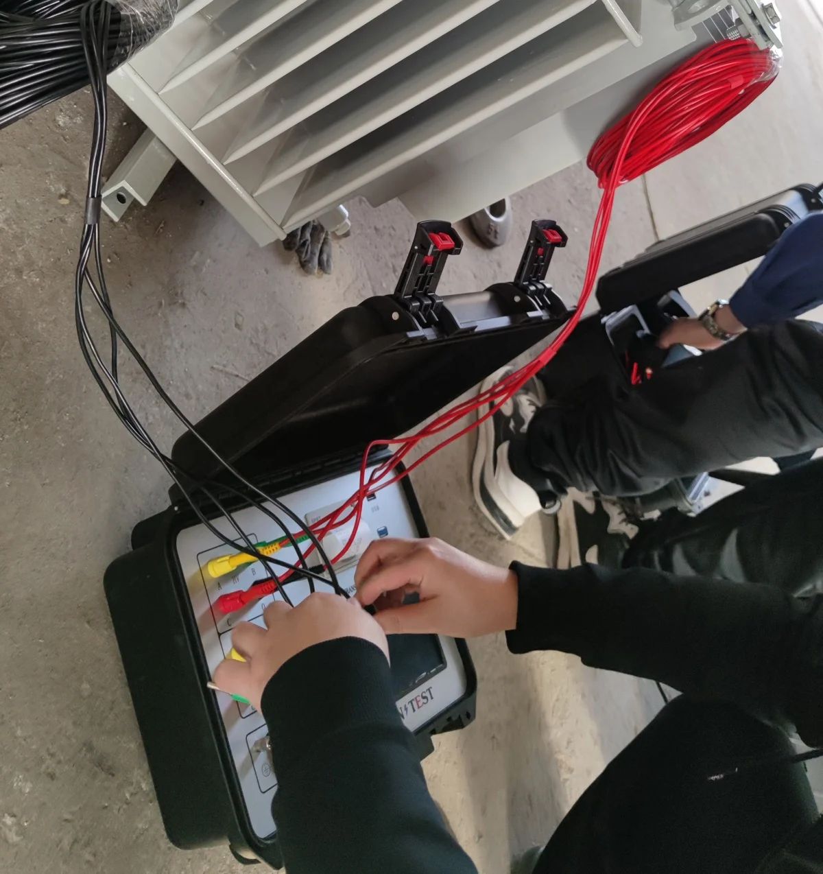 Transformer Voltage Ratio and Current Ratio Tester 3 Phase Transformer Turns Ratio TTR Tester