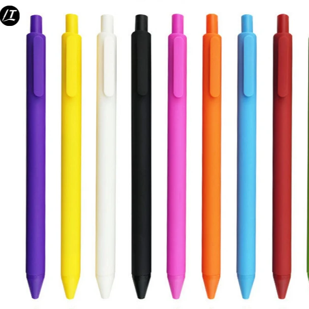 Шариковая ручка в пластиковом материале любого цвета с рисунком резиновой ручкой для отеля