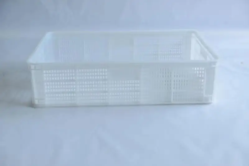 China Made Solid Nestable Stackable Storage Moving Container / Plastic Crates For Fish / Seafood Storage