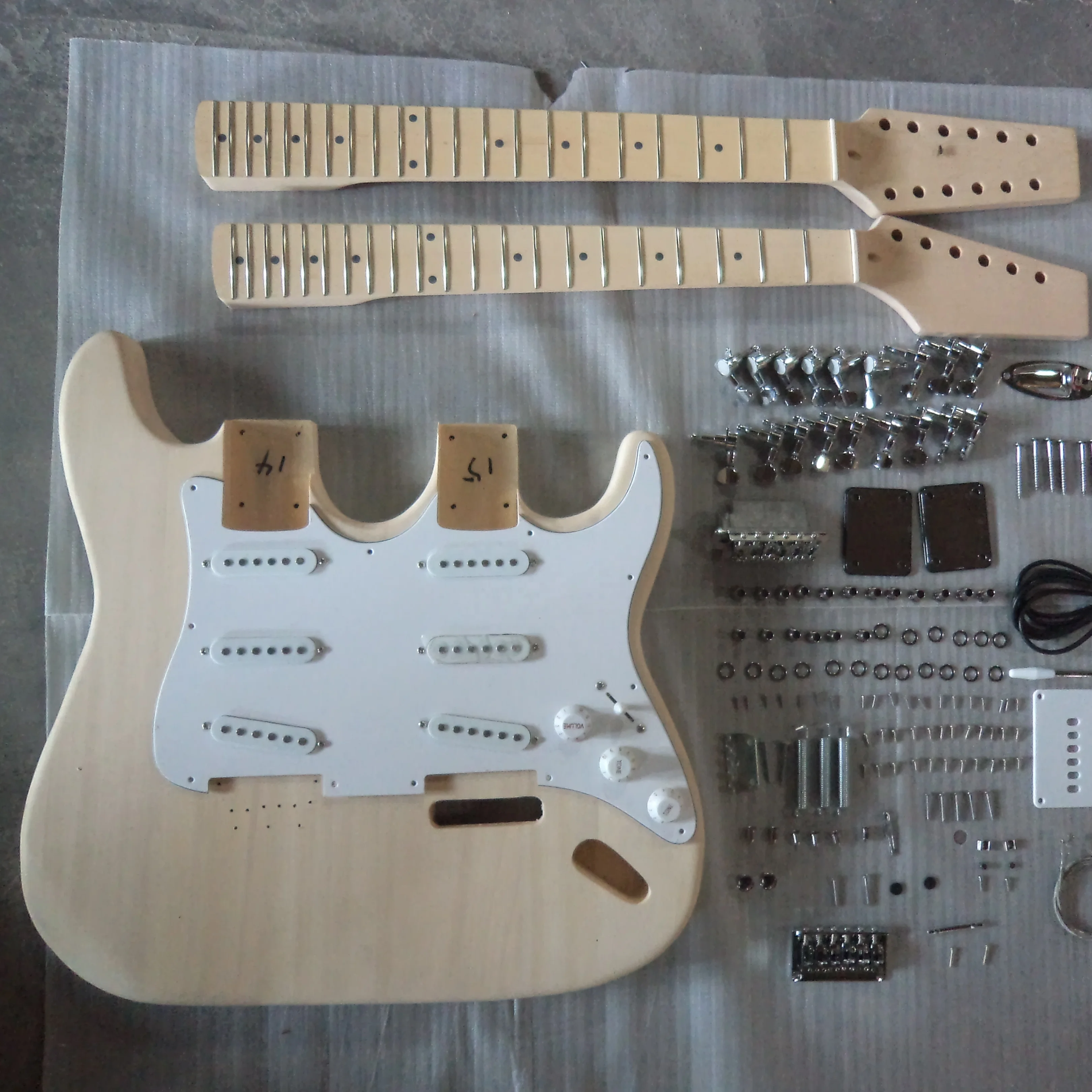 Набор для электрогитары SKU065 с двойной шеей