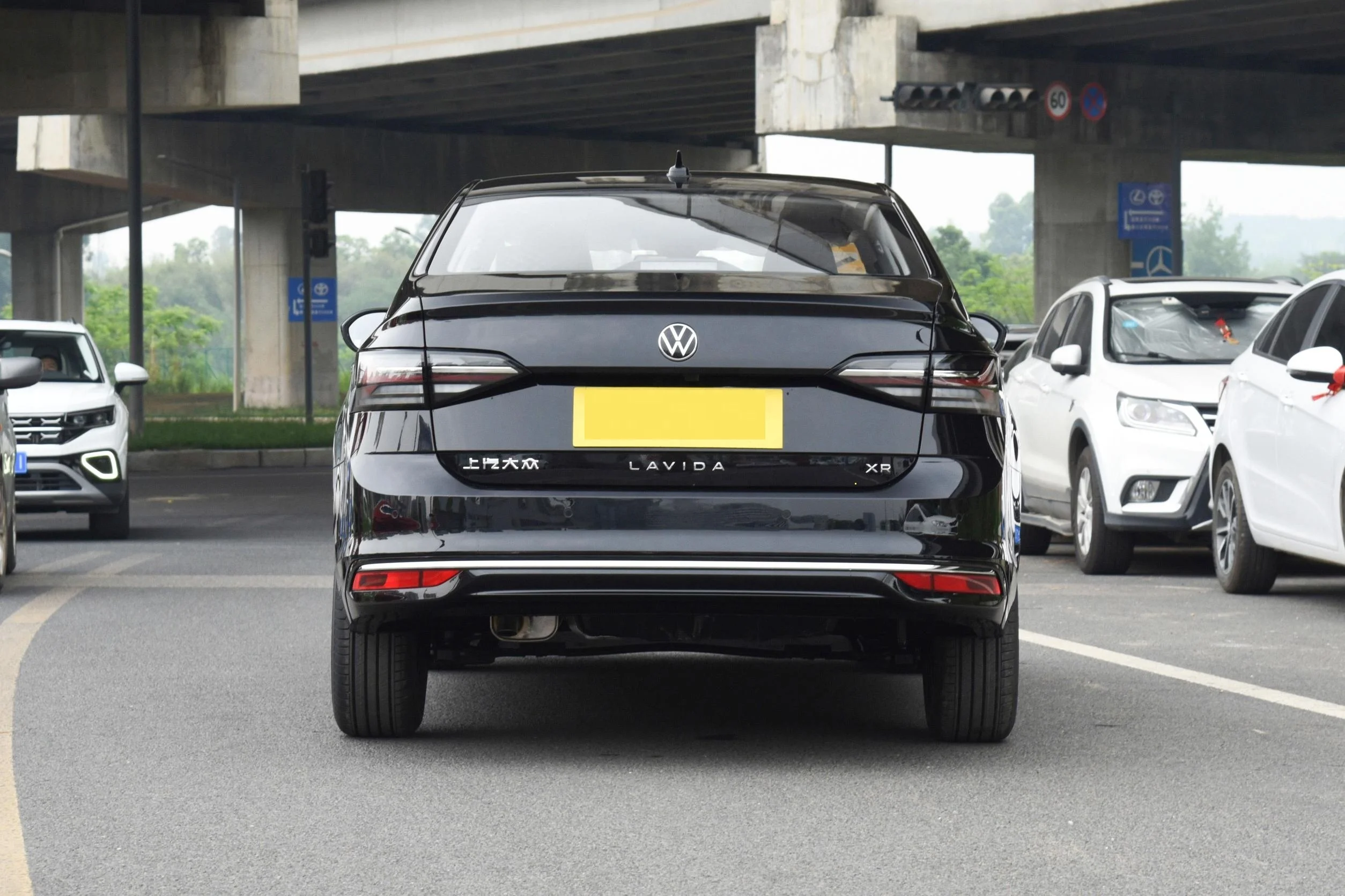 2023 SAIC Xinrui Lavida Xinyi Edition 1.5L автоматический седан легкие кожаные сиденья для автомобиля стандарты Евро VI лидер продаж дизельный бензин