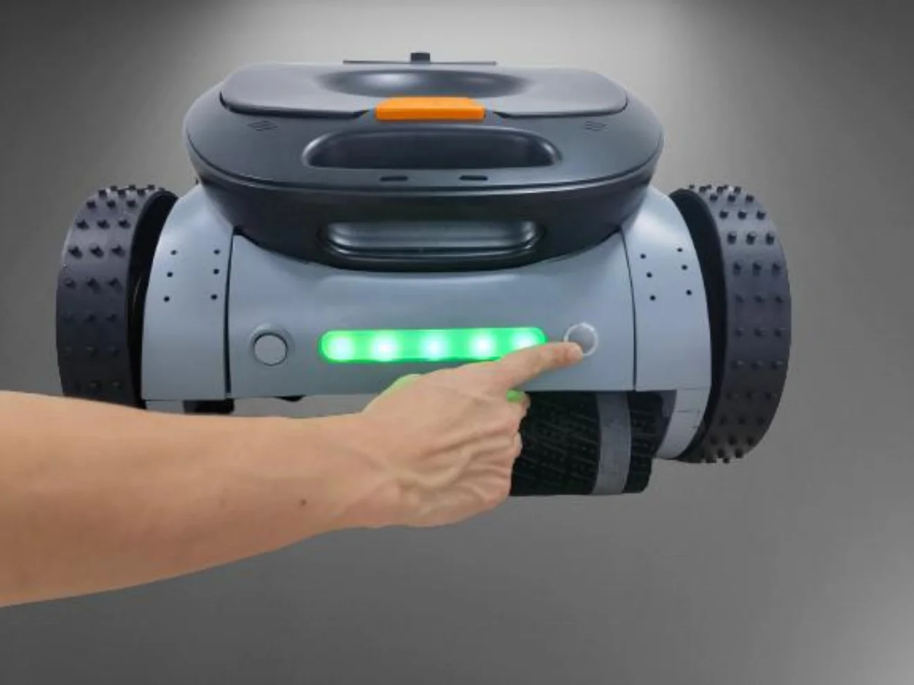 2024 automatic swimming pool cleaning machine automatic wireless pool cleaner robot machine for pool