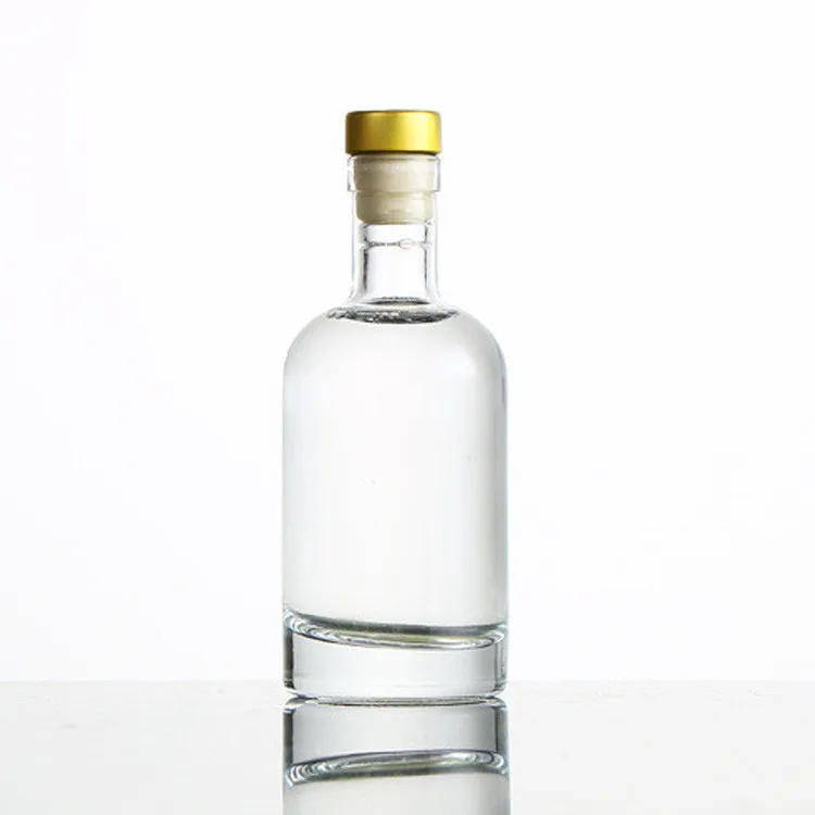 China Manufacturer Personalized glass bottles Customized Design Liquor Glass Bottle with Natural Cork