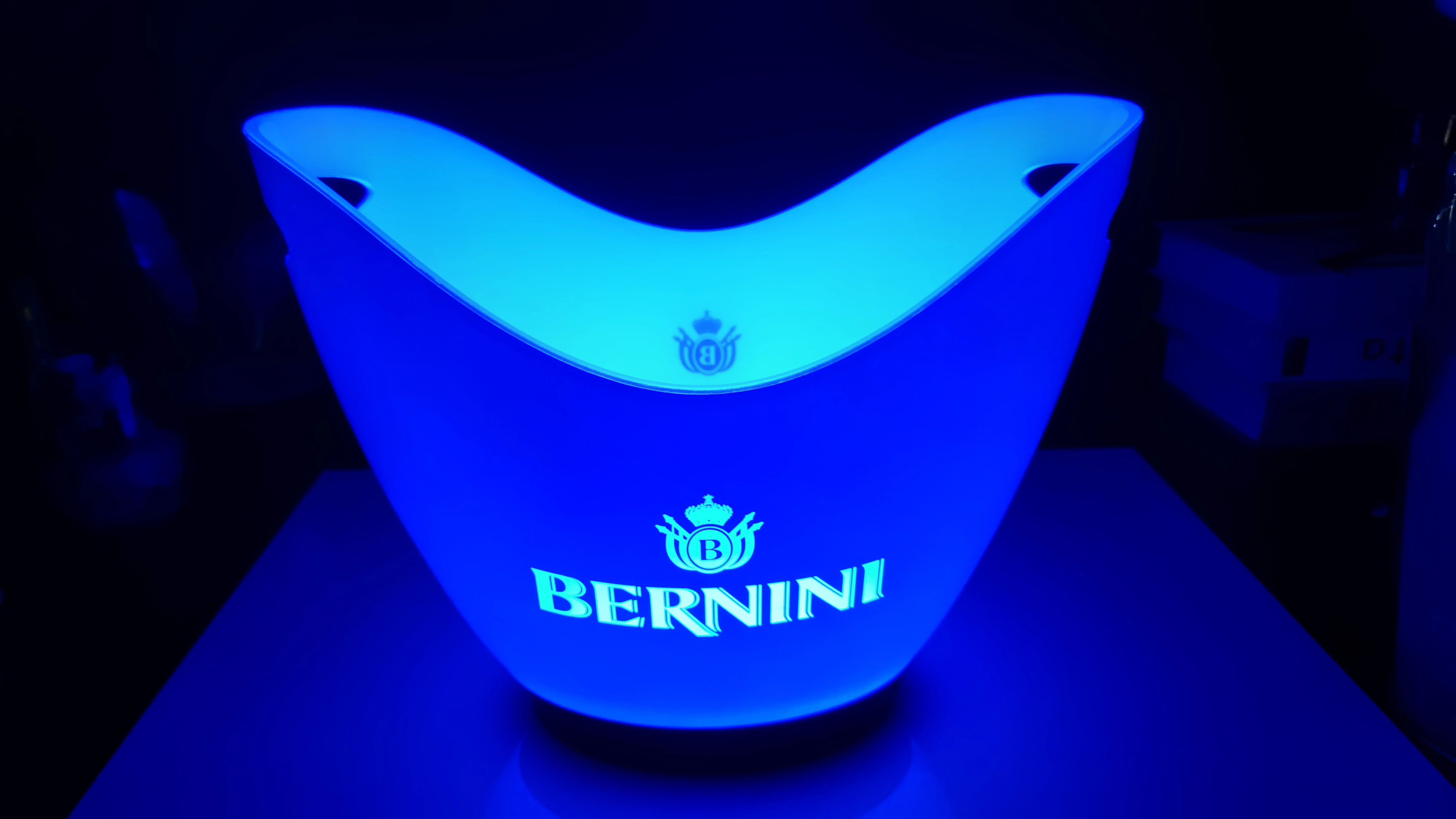 Factory best seller bottle custom round table 8L luxury logo print oil paint PS glass plastic Illuminated led Ice cooler Bucket