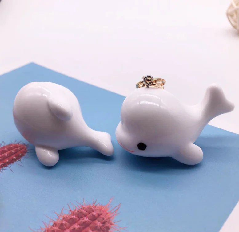 dolphin key ring bag mobile phone accessories aquarium souvenirs Creative 3D three-dimensional white lovely