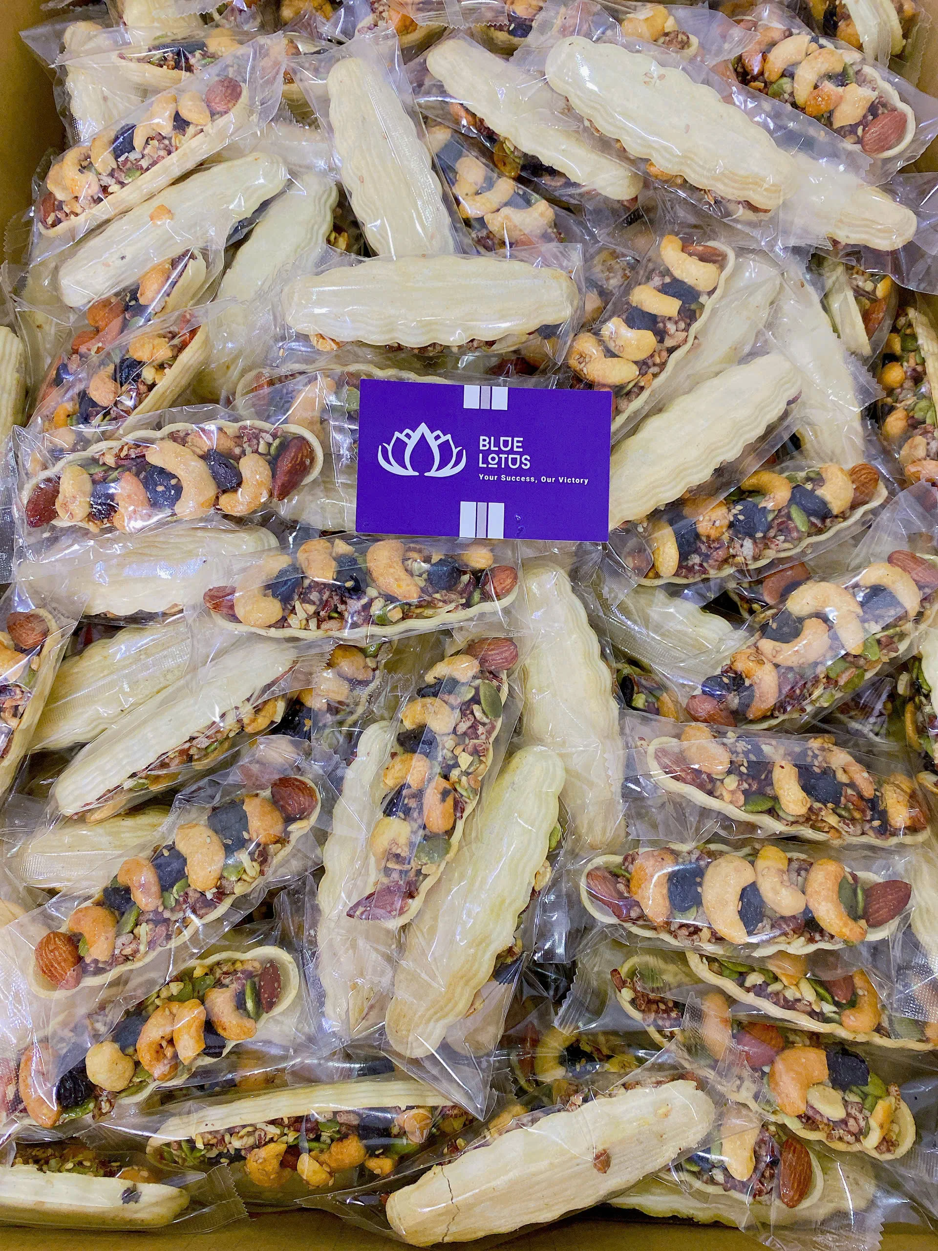 Wholesale Vietnamese Cereal Brown Rice Meat Kapok Breakfast Cereal custom packaging Hot Trend 2024 Blue Lotus