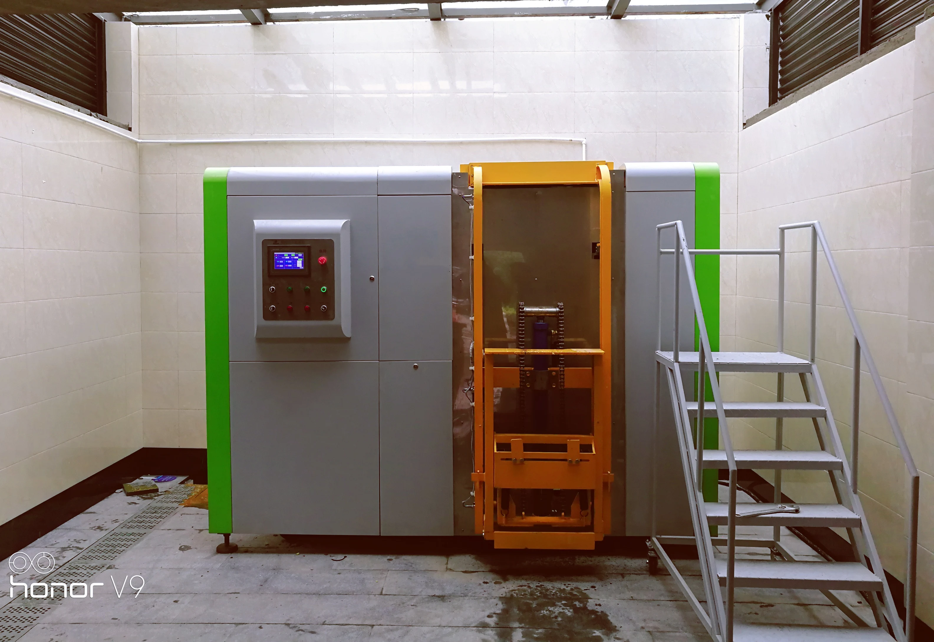 
2021 popular food waste composting machine kitchen restaurant appliance automatic composting machine factory wholesale 