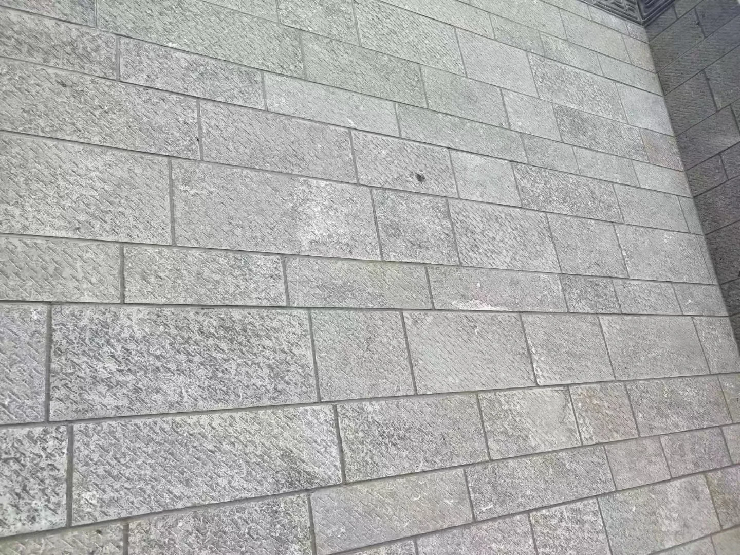 HZX Natural granite Stone Panel Veneer Limestone Exterior Wall Decoration Tiles Form Outdoor Application Split Surface Finishing