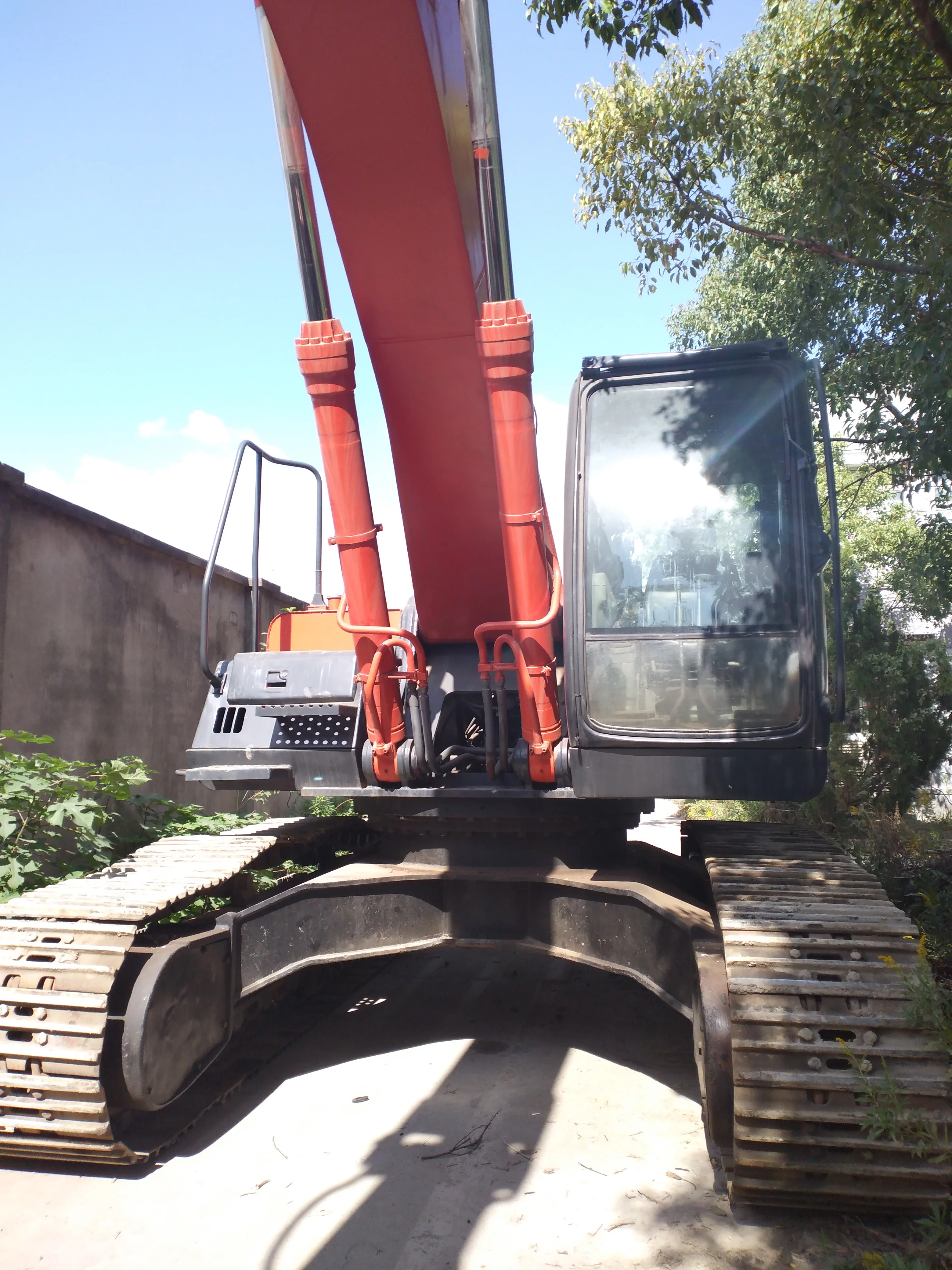 Договорная цена б/у Hitachi ZX350G колесный экскаватор EX100W/EX120-1 для продажи