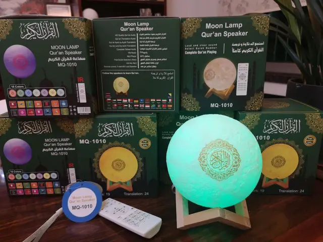 
Hot Selling Muslim Gift Moon Lamp MQ-1010C Quran Speaker with remote 