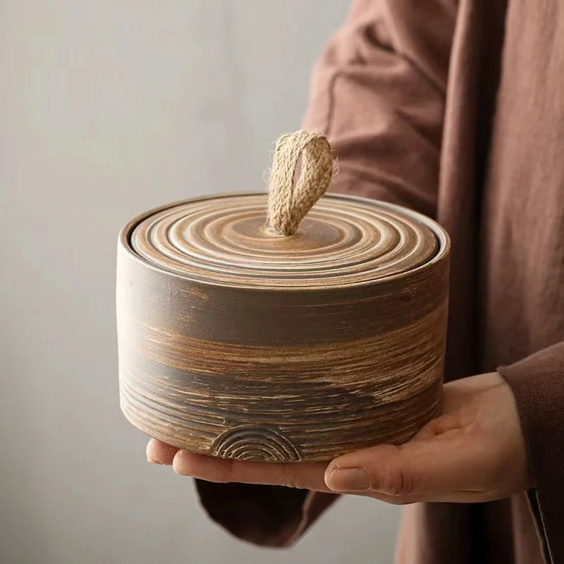 Japanese-style hand-made stoneware retro ceramic storage dry goods sealed coffee beans tea packaging jar with hemp rope handle
