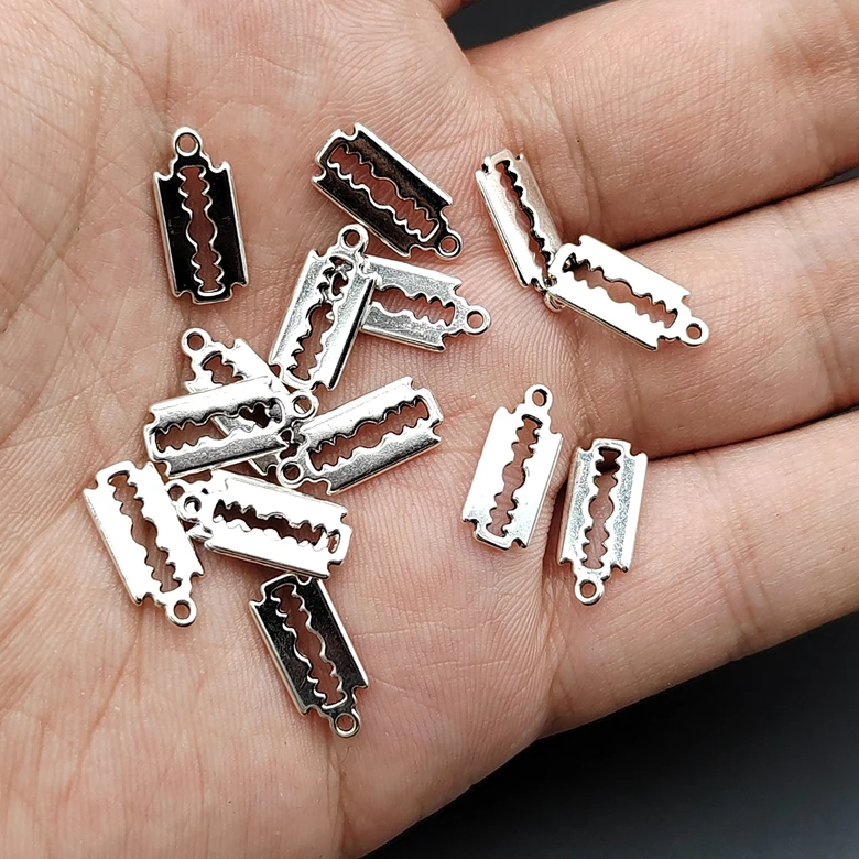 16*8mm DIY jewelry accessories personalized pendant mini retro zinc alloy small razor blade charms for necklace bracelet making