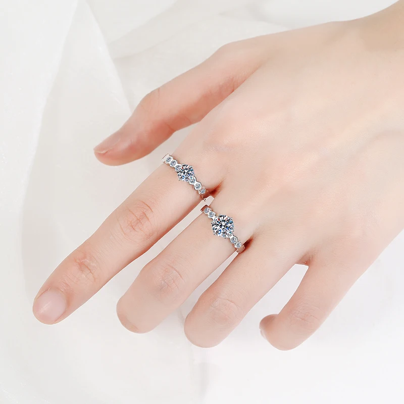 Artificial Cultured Gemstone 1CT Moissanite Diamond Engagement Ring Fine jewelry Beehive Style Girl 925 Sterling Silver Ring