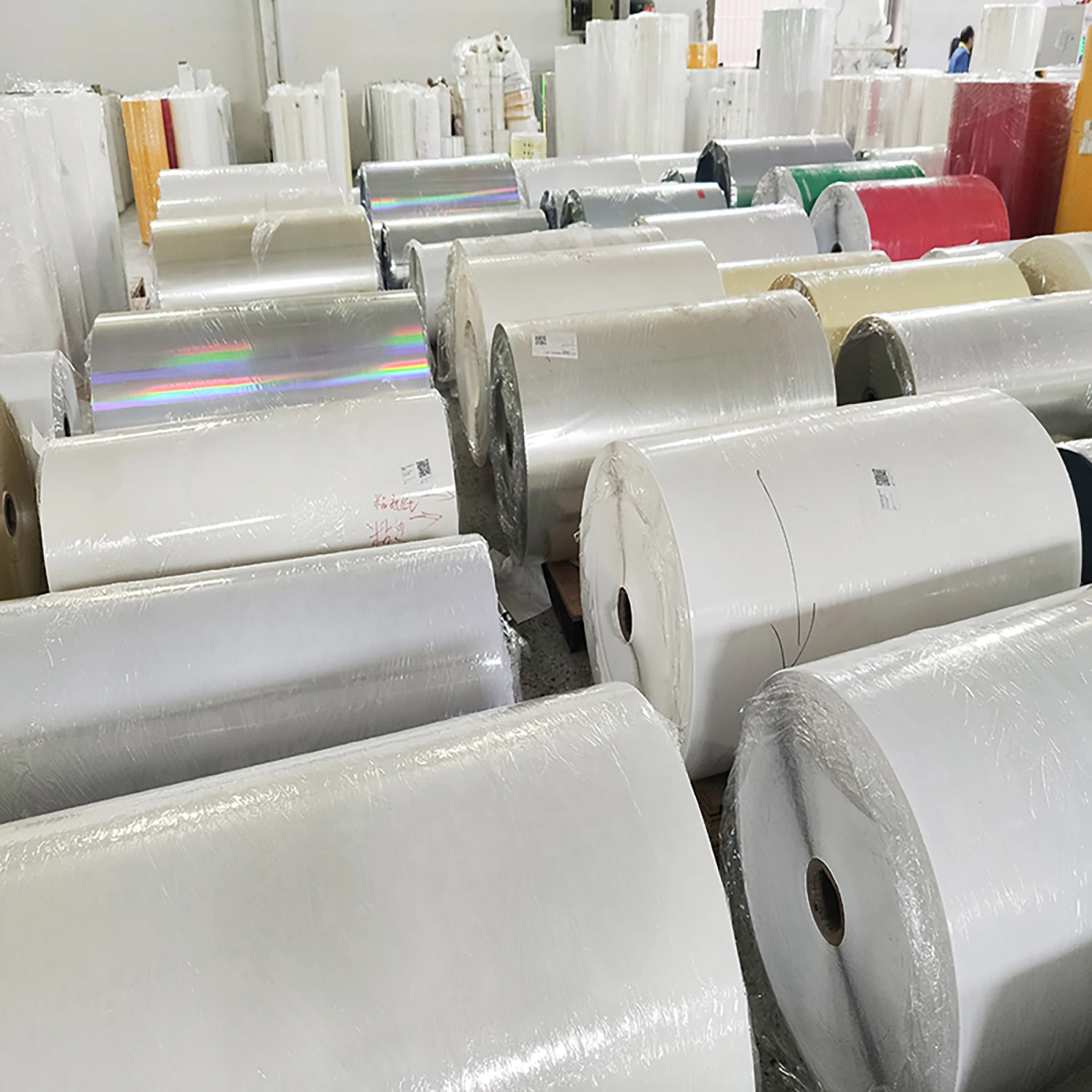 Coated paper synthetic paper bright silver pearlescent film matte silver BOPP kraft paper PET laser self-adhesive label material